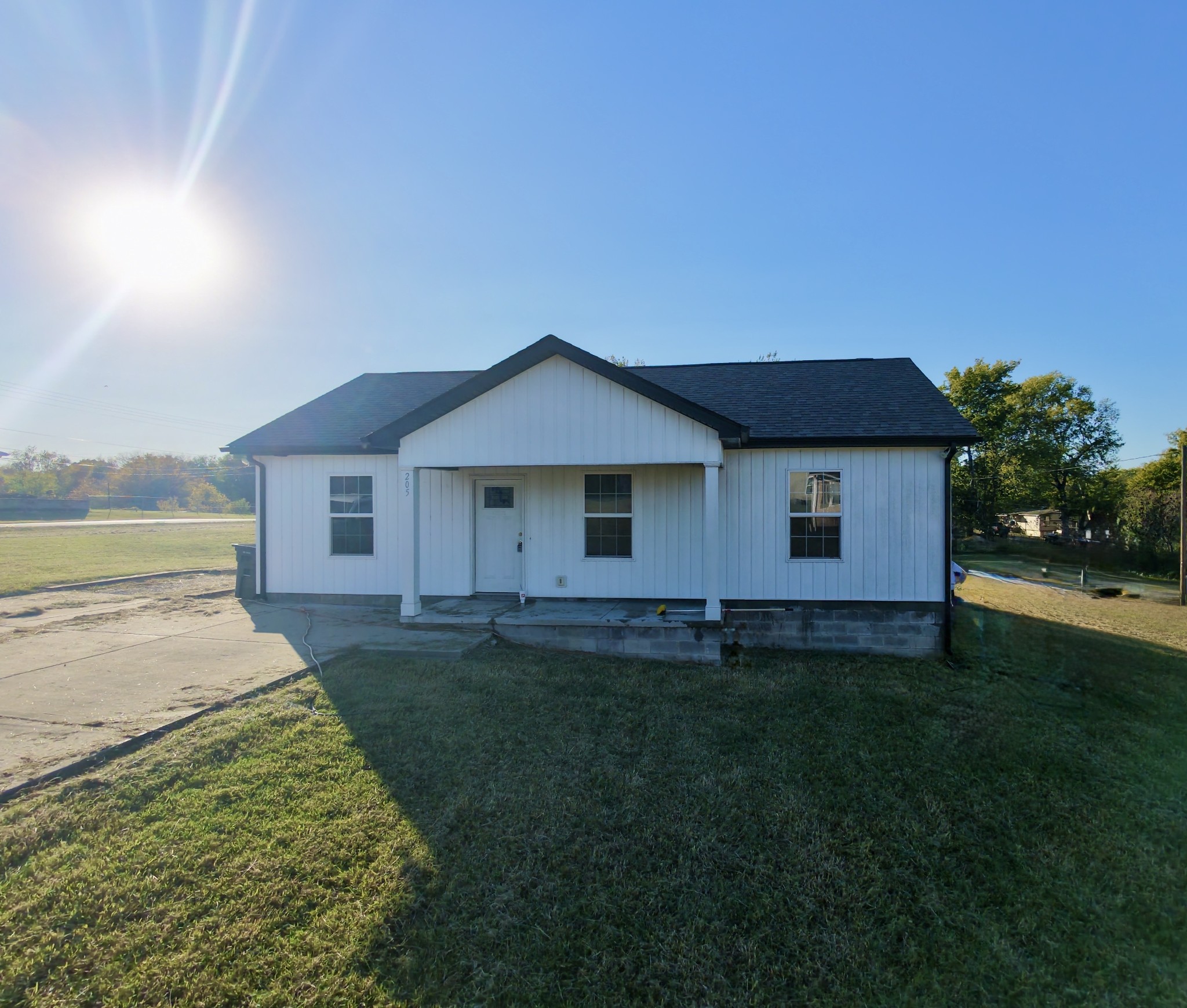 205 Arkansas Ave Property Photo 2