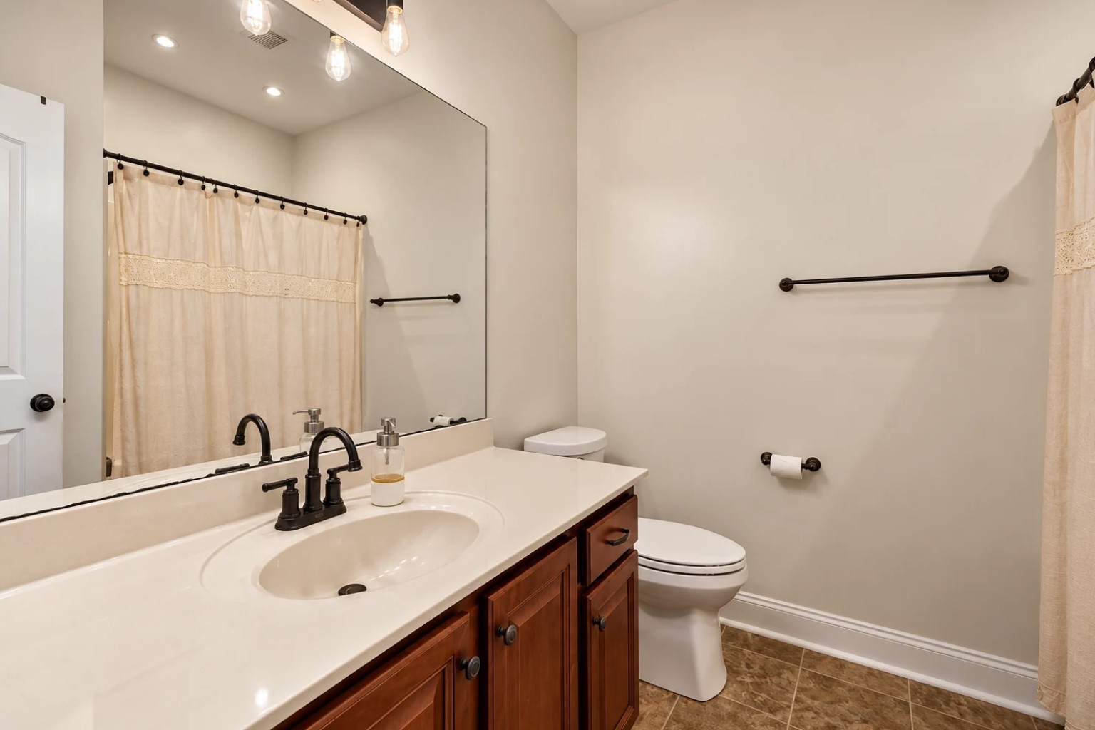 1015 Five Coves Trce Property Photo 18