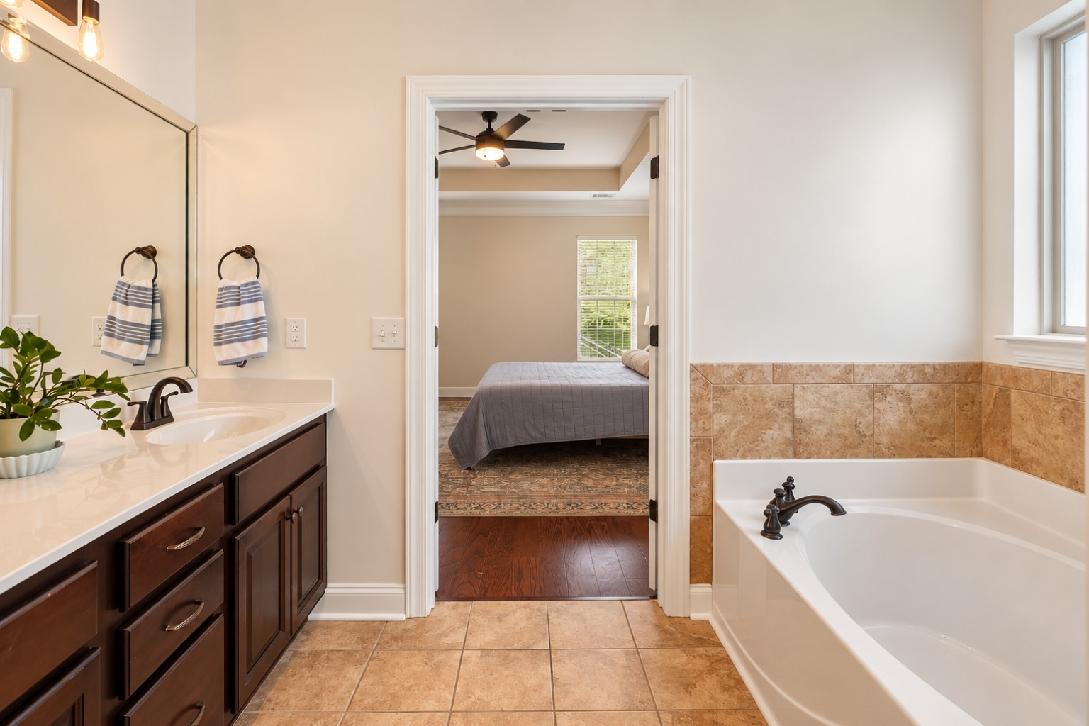 1015 Five Coves Trce Property Photo 26