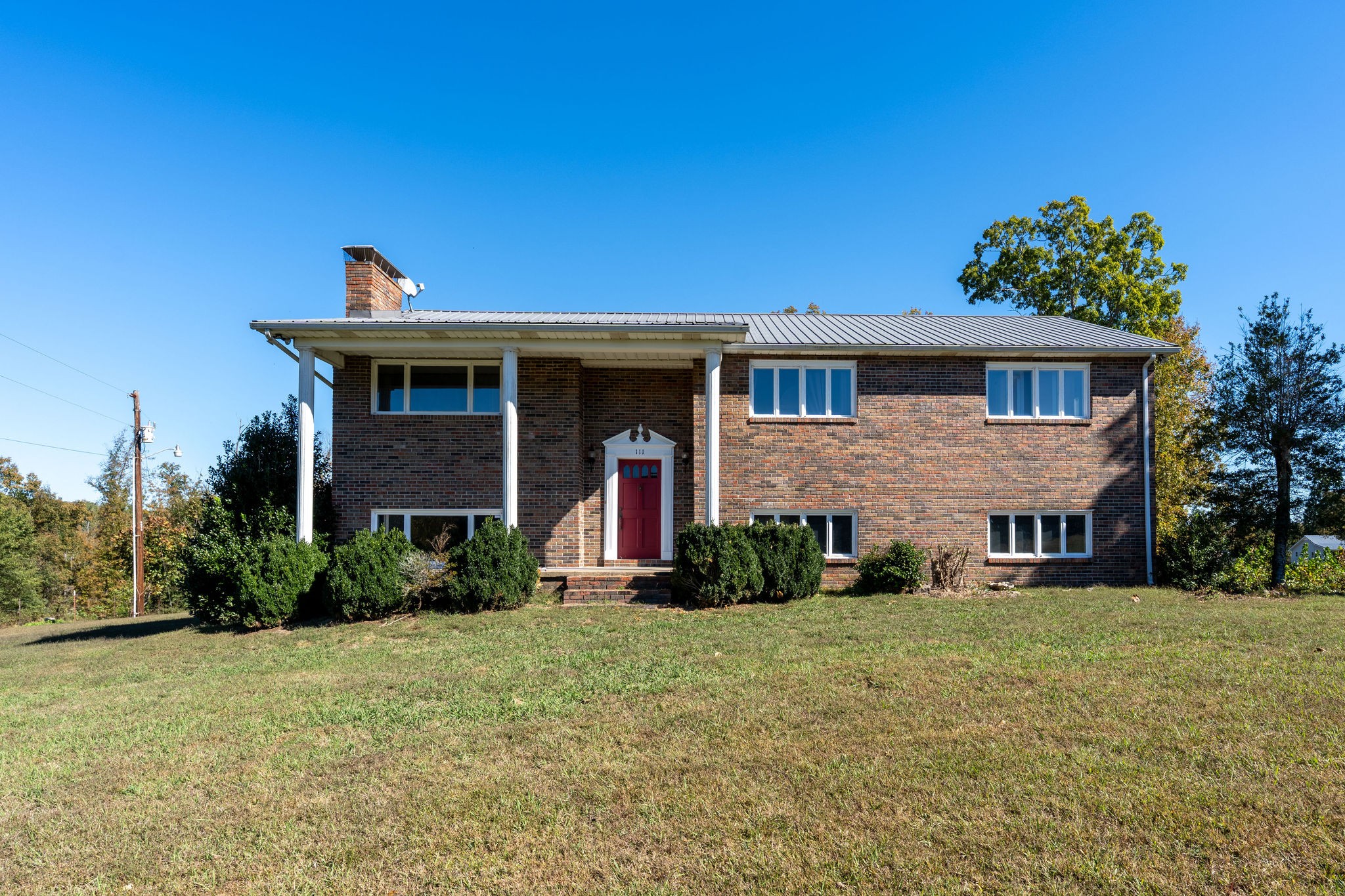 111 Kelleys Chapel Rd Property Photo 2