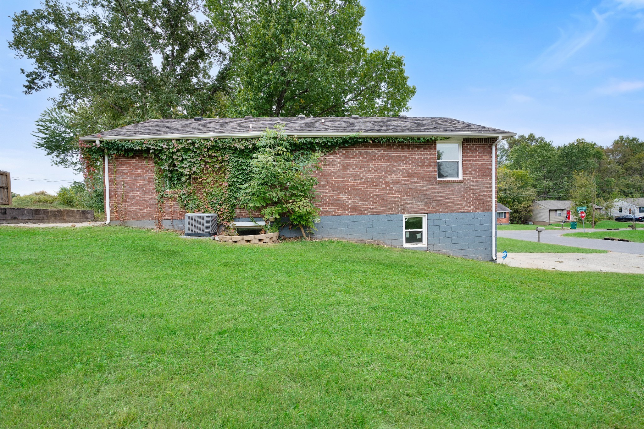 1579 Boxcroft Rd Property Photo 36