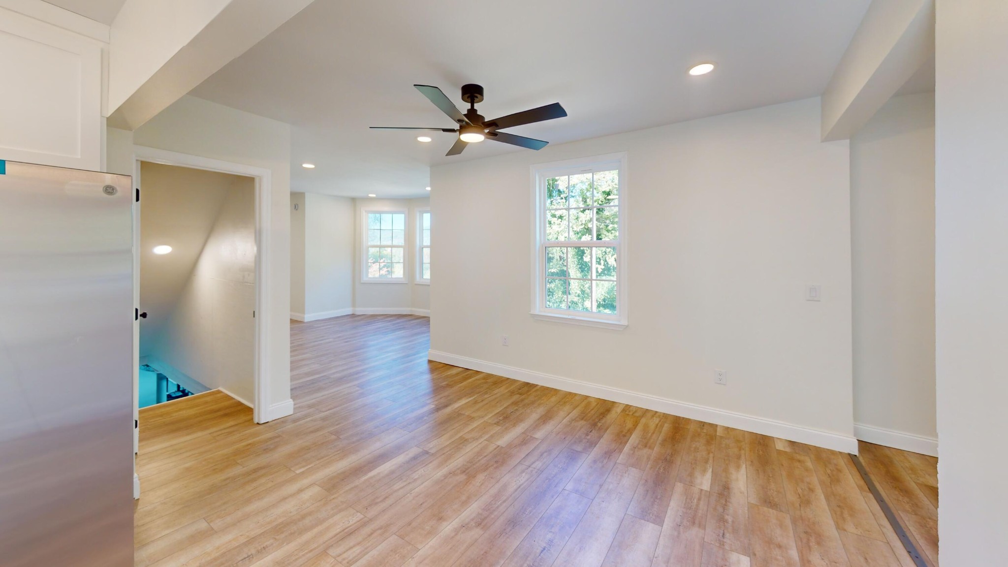 418 College Street Property Photo 7