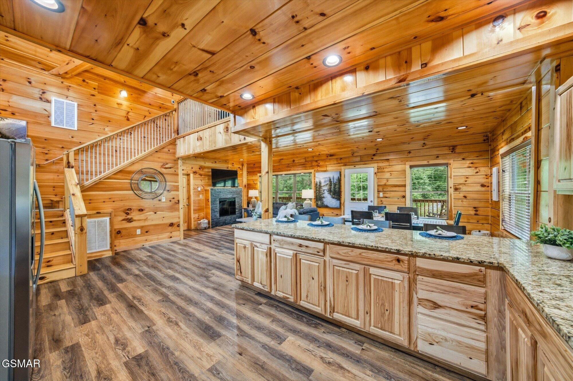 2933 Fiddlers Creek Way Property Photo 3
