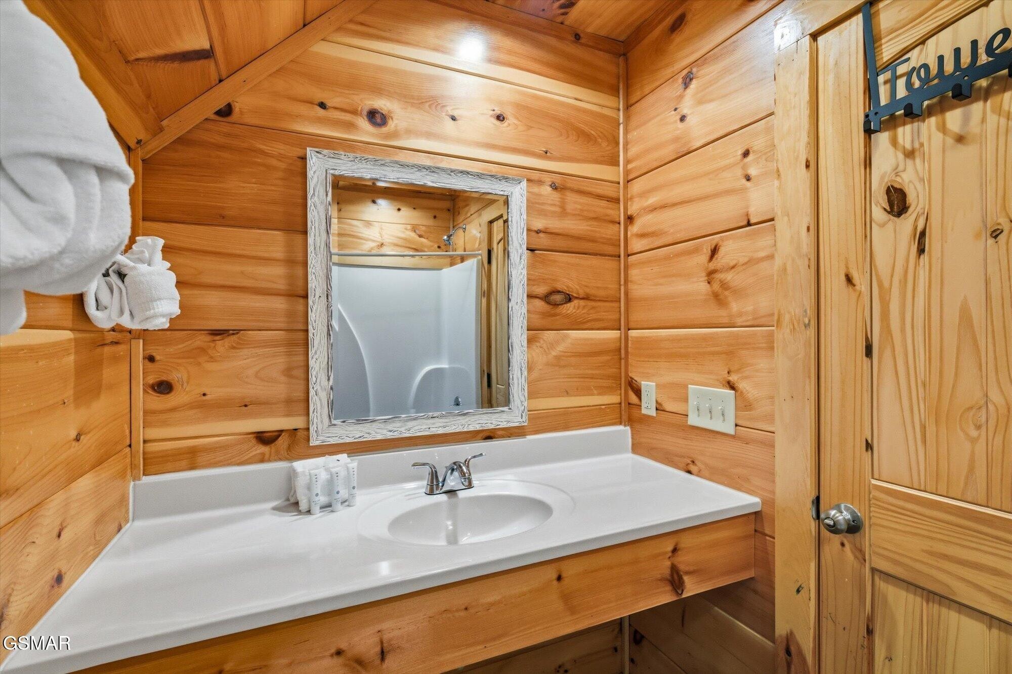 2933 Fiddlers Creek Way Property Photo 32
