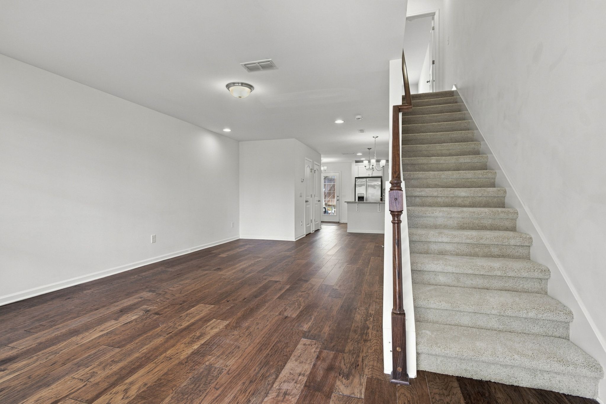 3014 Friars Trl Property Photo 3