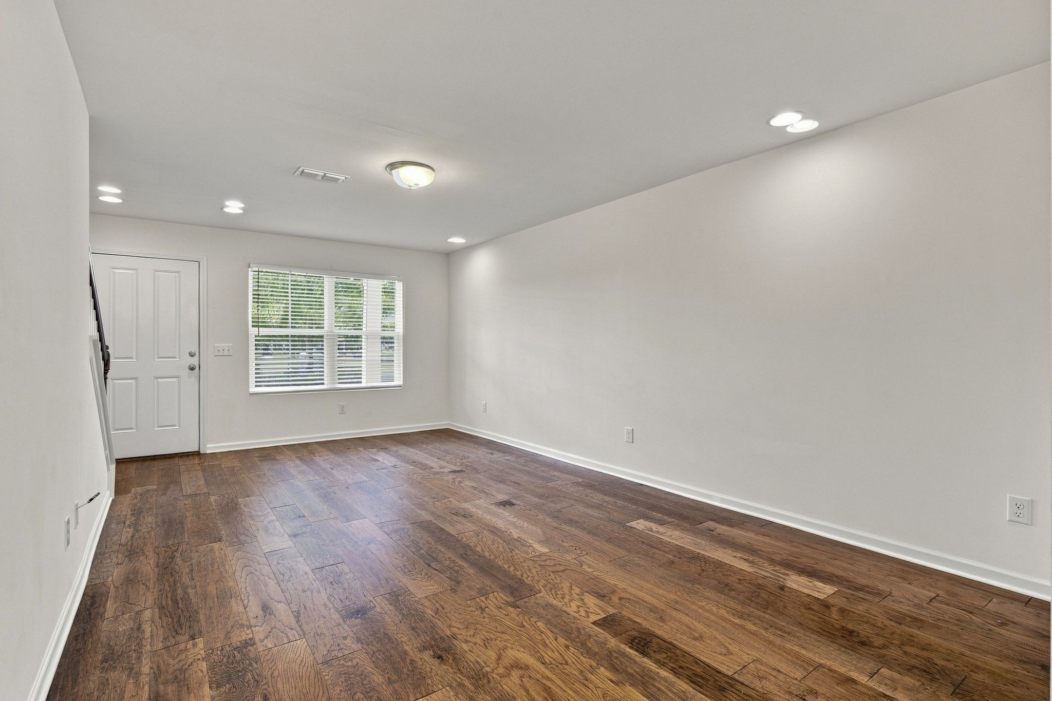 3014 Friars Trl Property Photo 4