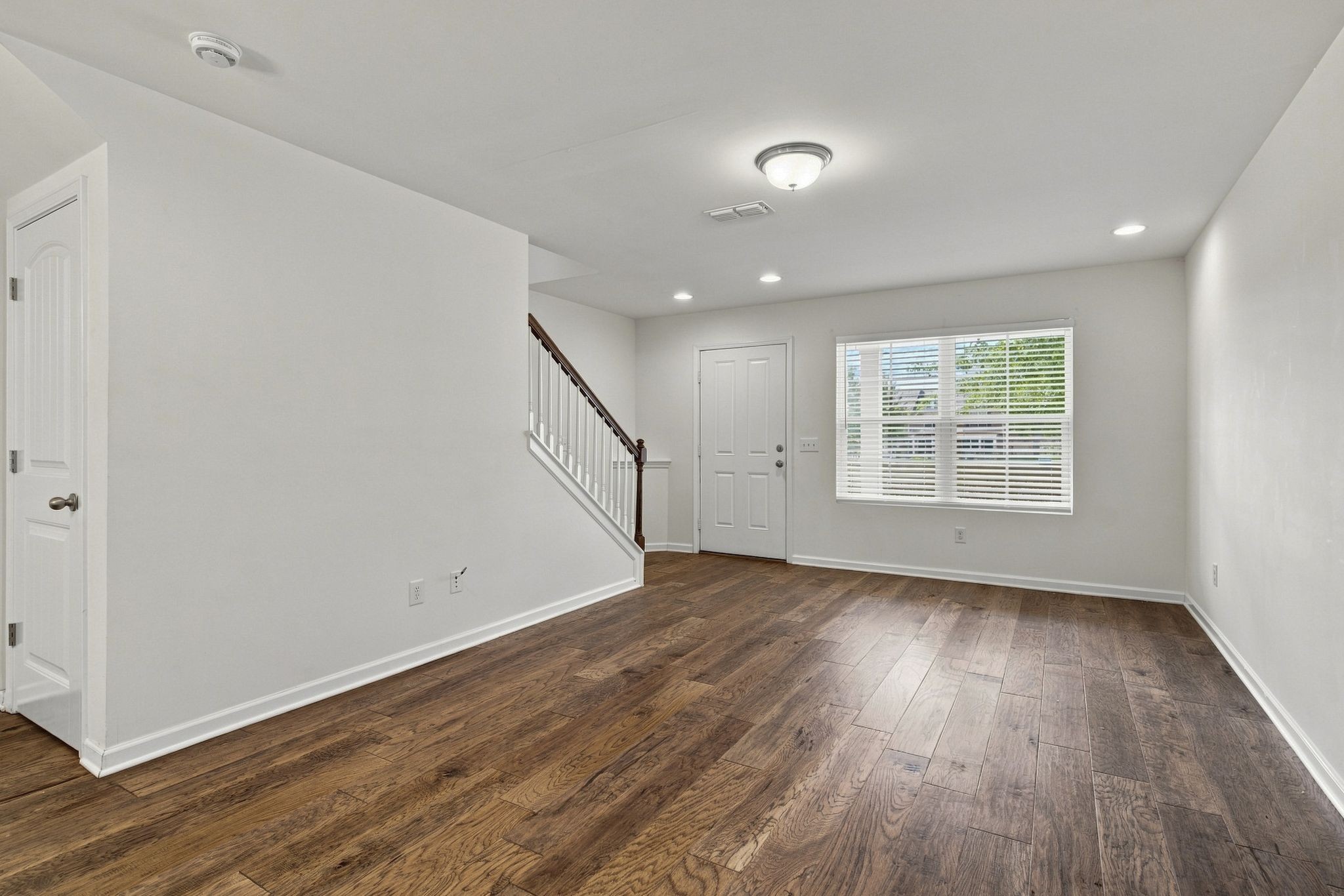 3014 Friars Trl Property Photo 5