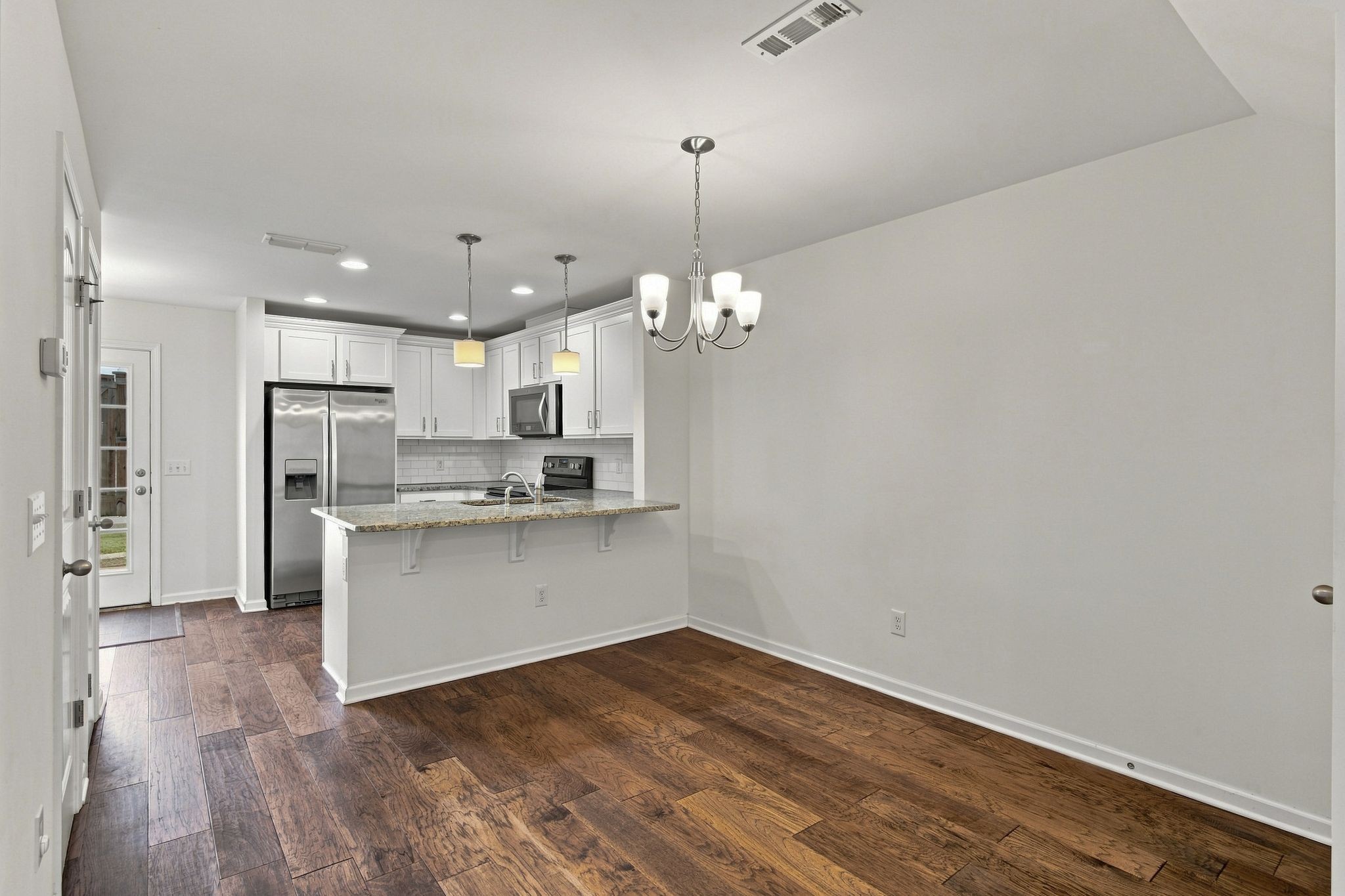 3014 Friars Trl Property Photo 6