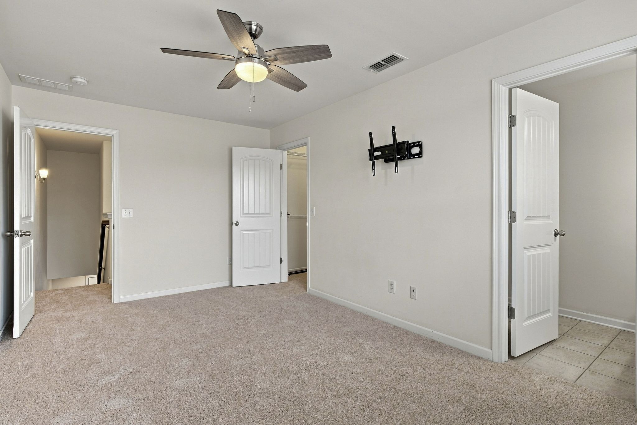 3014 Friars Trl Property Photo 18