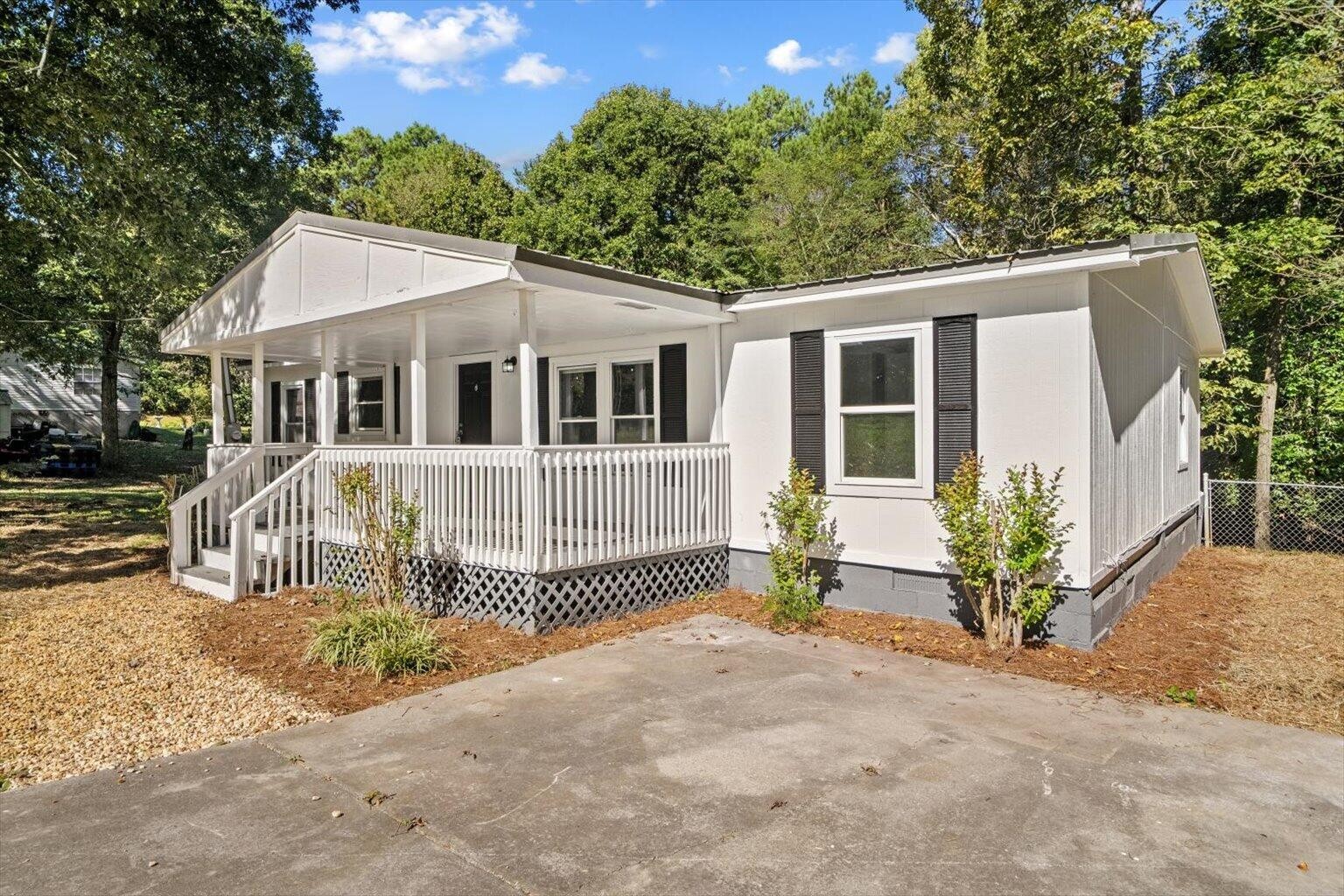120 Forest Hill Drive Property Photo 2