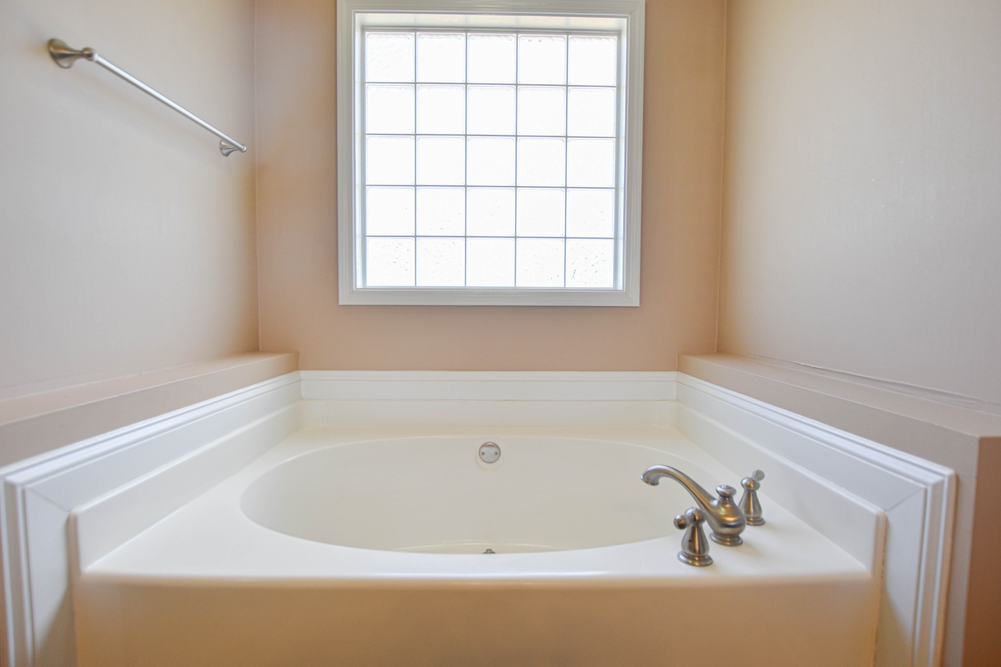 1029 Freedom Drive Property Photo 11