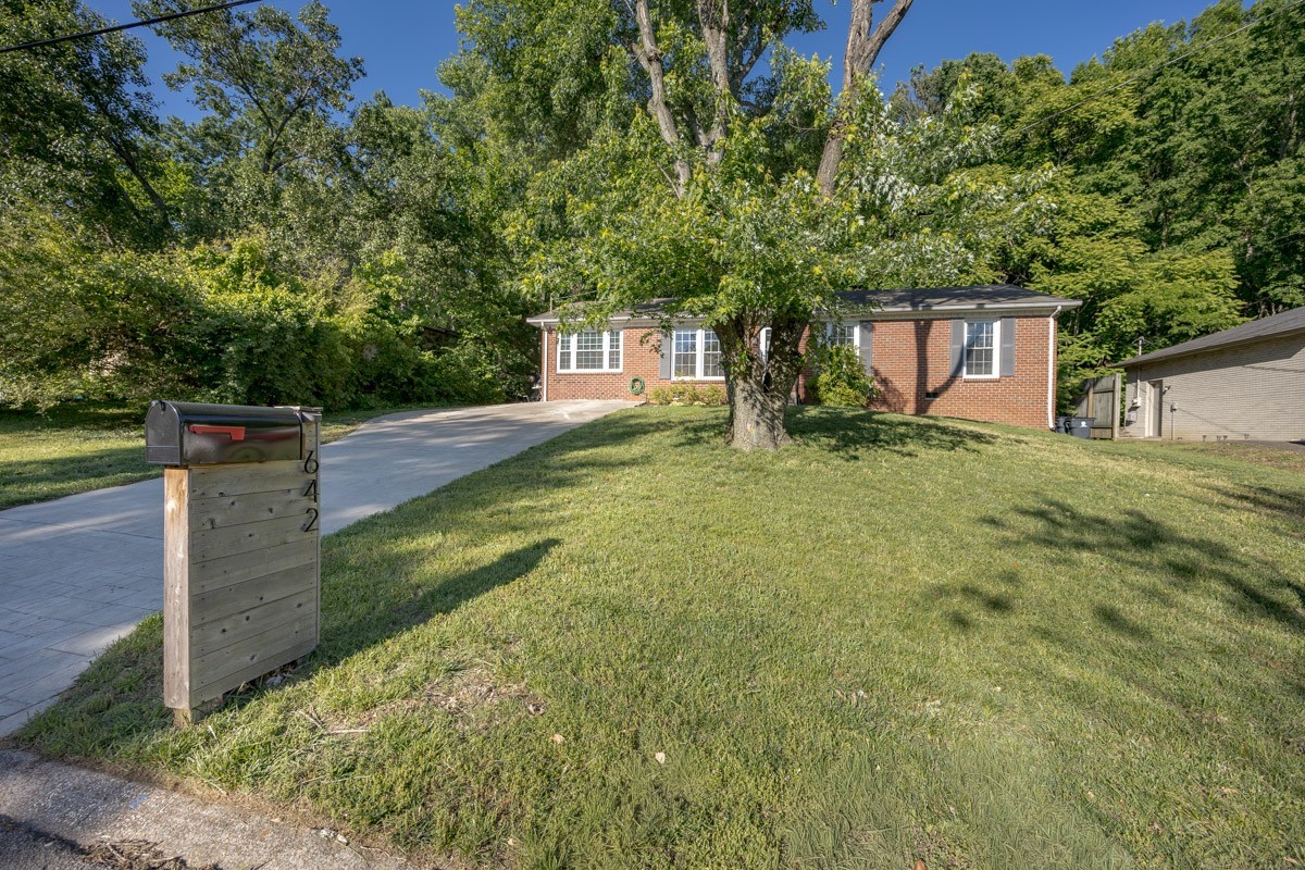 642 Hicks Rd Property Photo 1