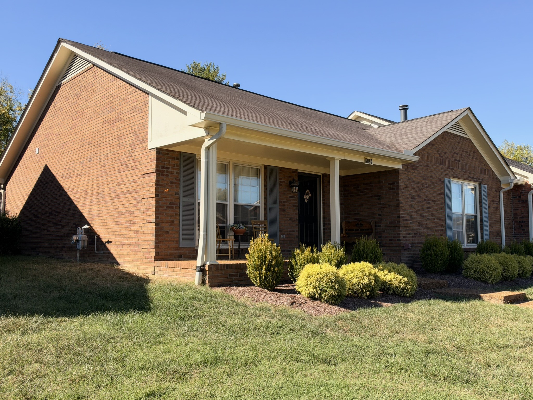 2138 River Chase Dr Property Photo 1