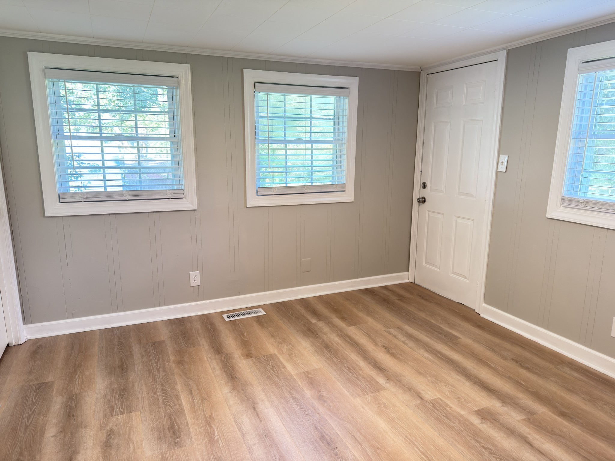 814 S High St Property Photo 9