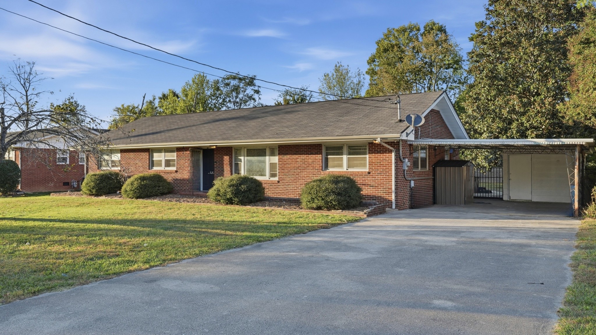 1003 Oak Dr Property Photo 1