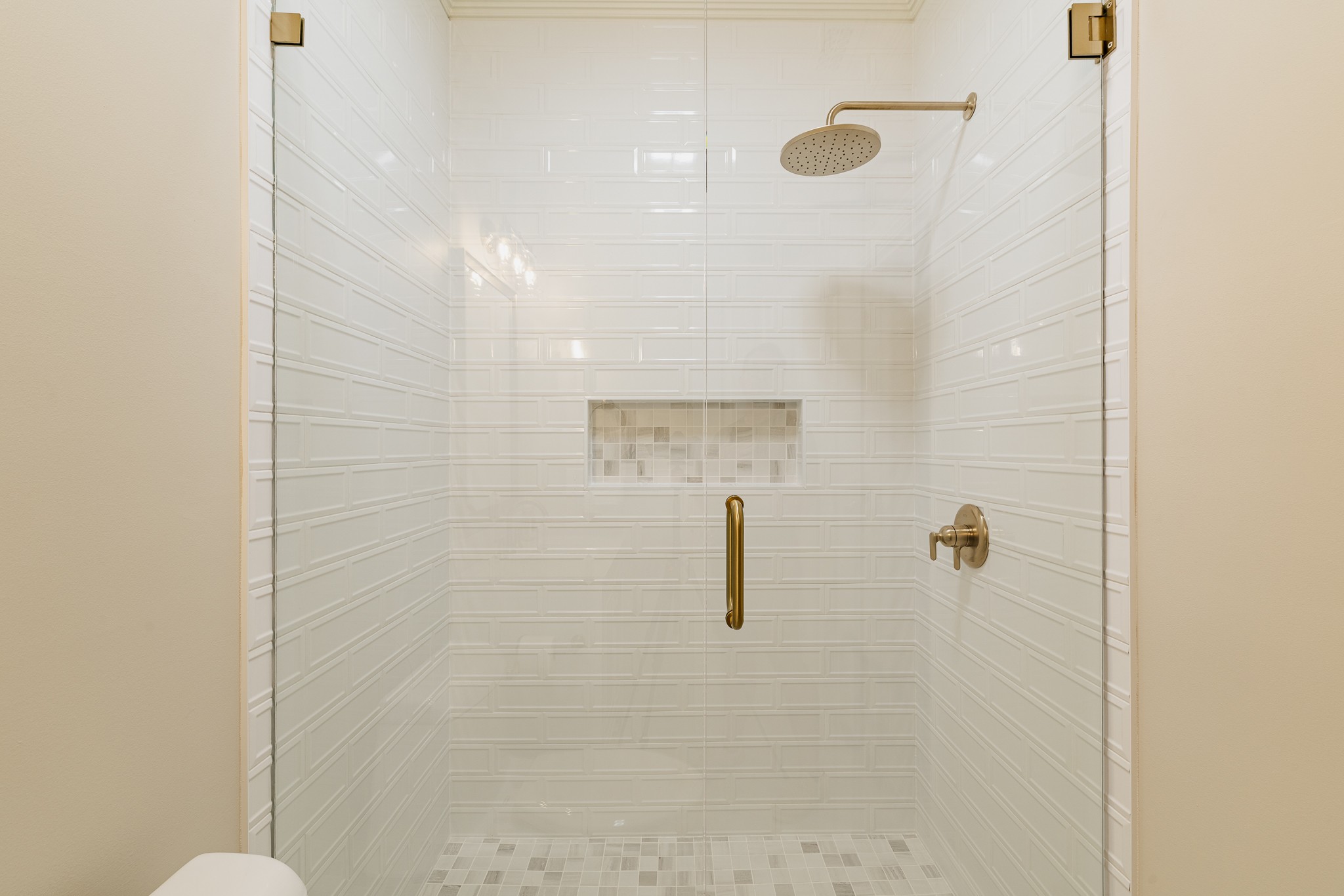 2405 Deerbourne Dr Property Photo 41