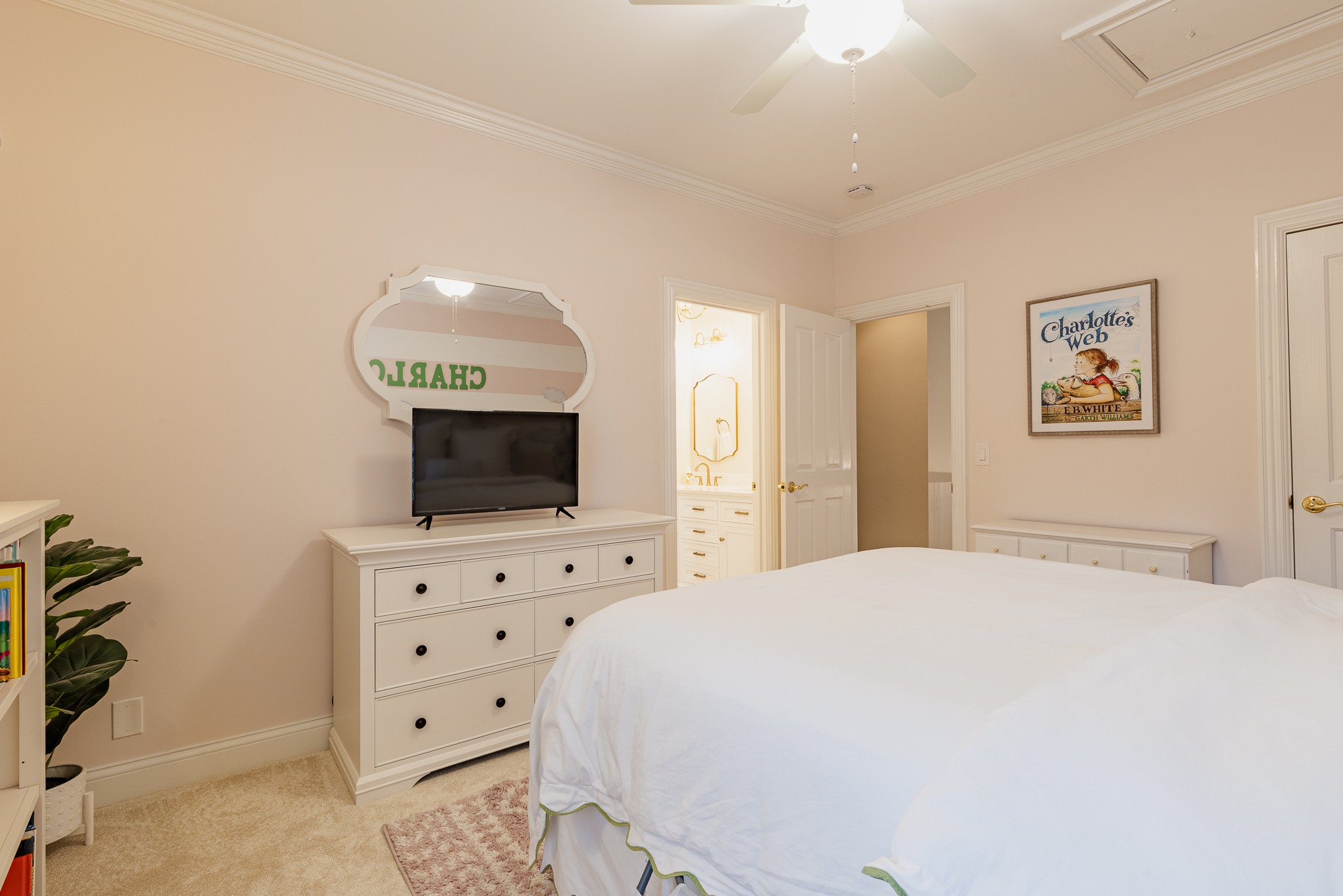 2405 Deerbourne Dr Property Photo 44