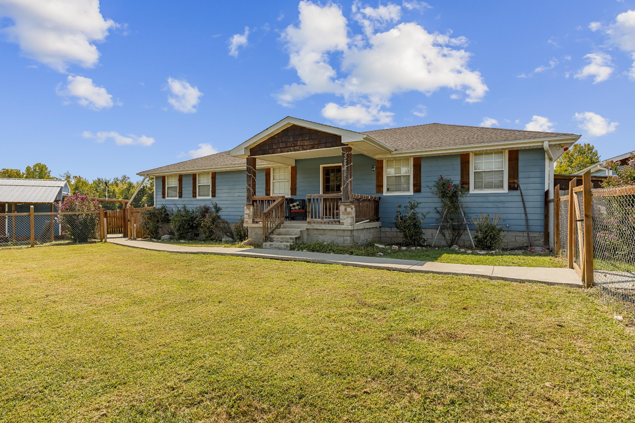 3885 Highway 231, S Property Photo 2