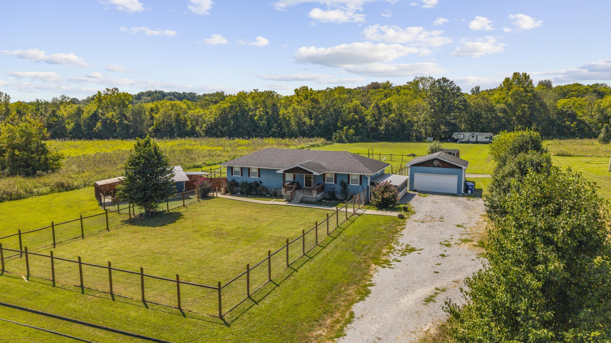 3885 Highway 231, S Property Photo 3