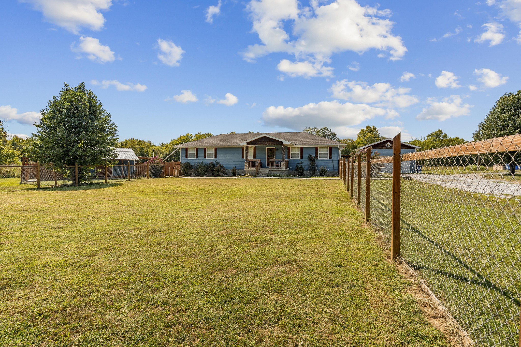 3885 Highway 231, S Property Photo 32