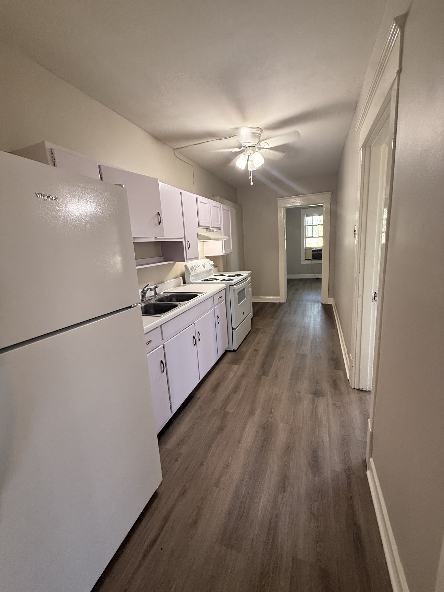 404 Spring St, N Property Photo 2