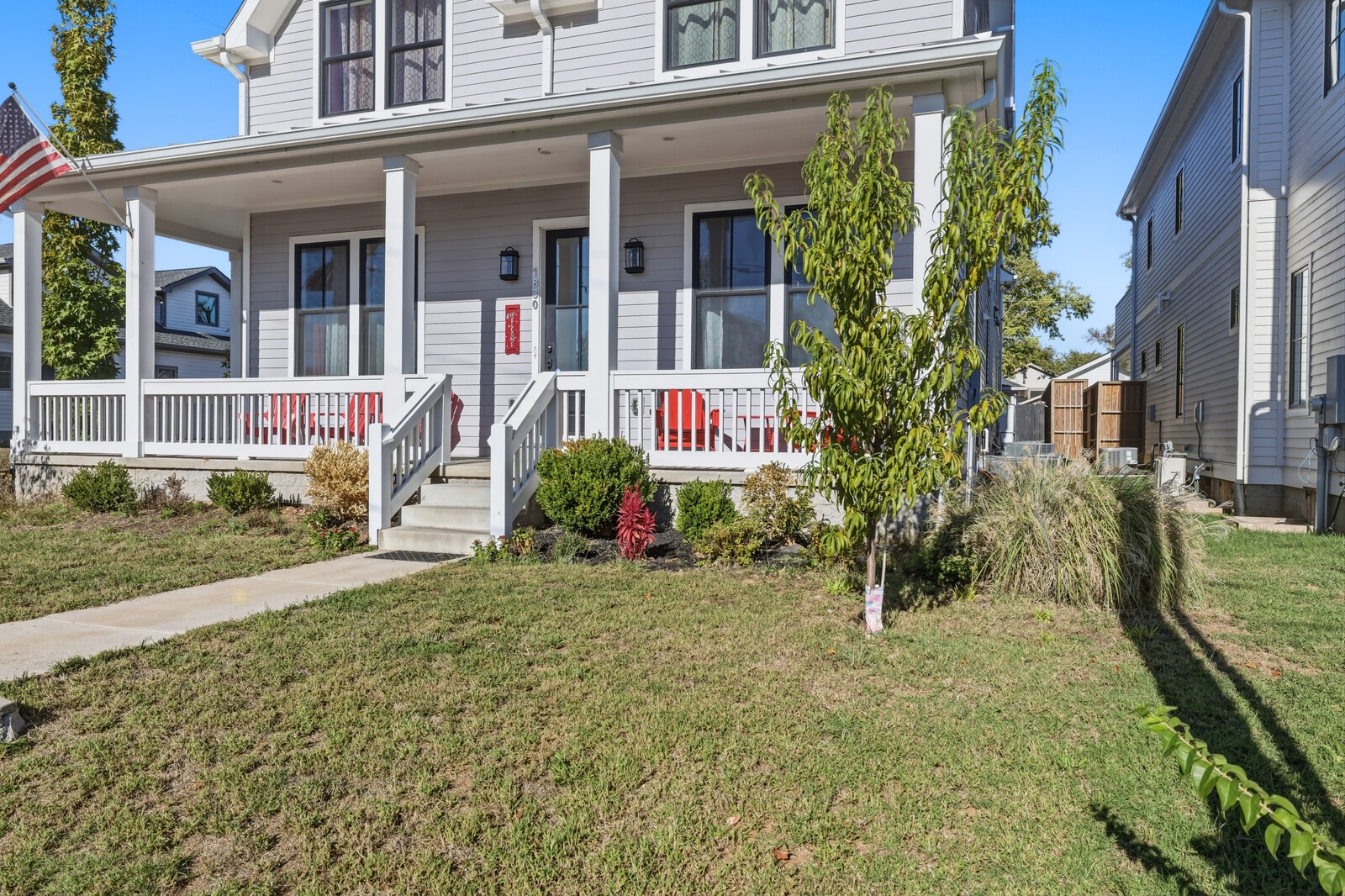 1830 5th Ave, N Property Photo 2