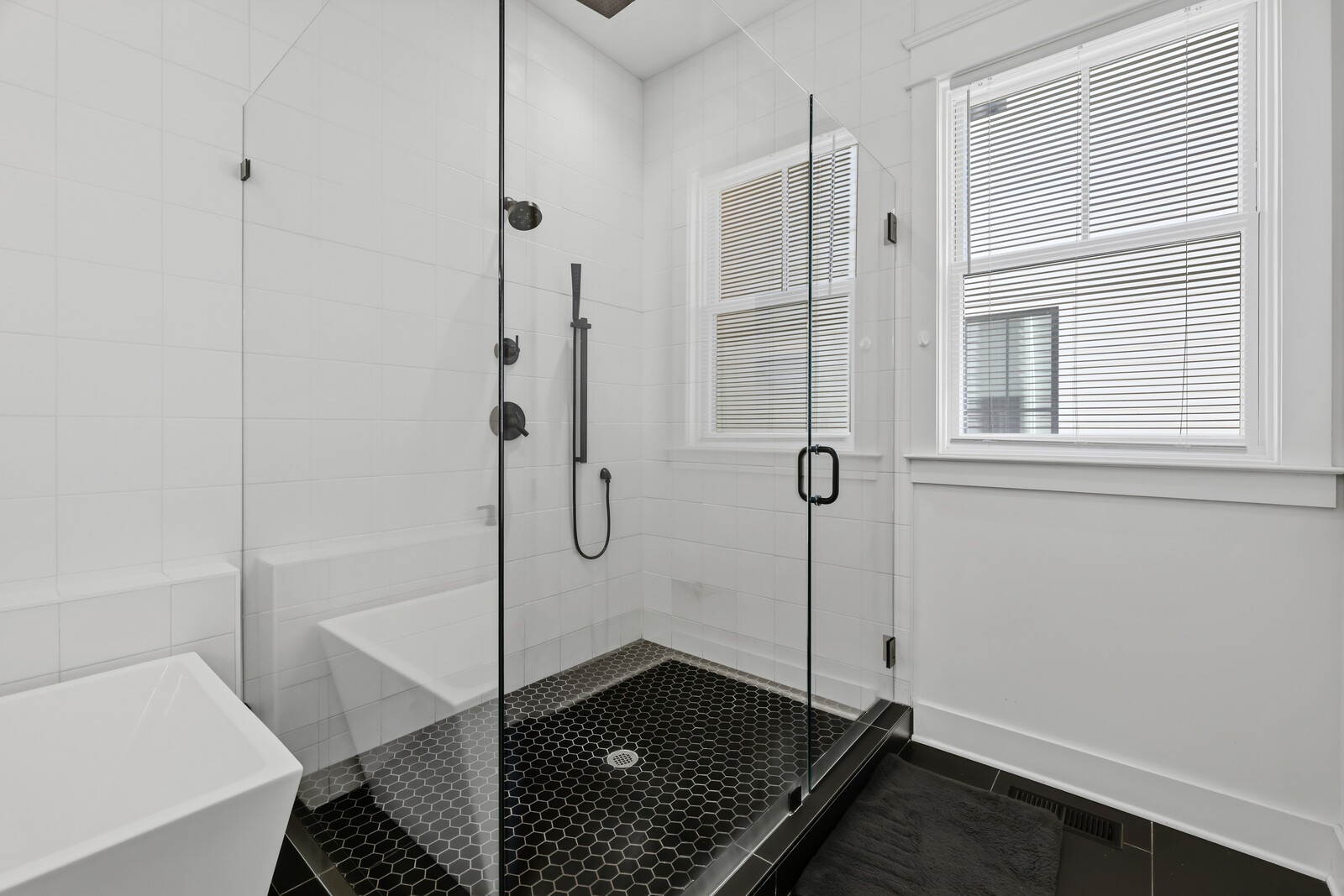 1830 5th Ave, N Property Photo 31