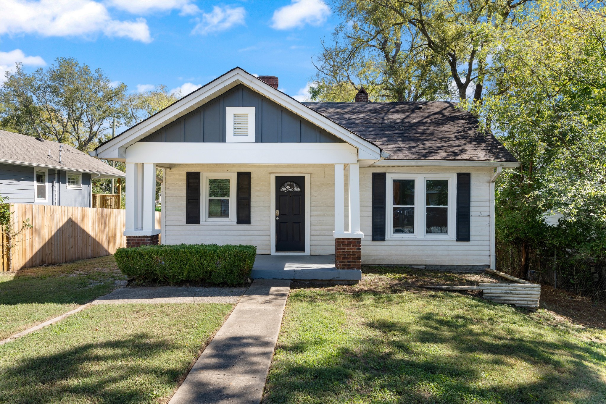 1211 Stockell St Property Photo 1