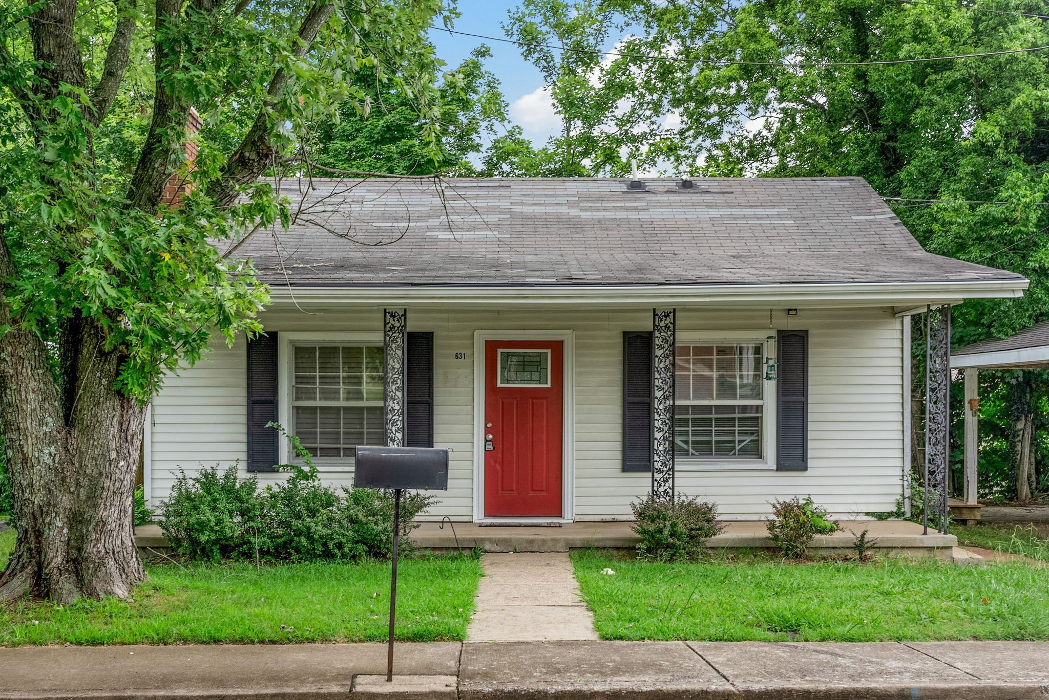 631 Ernest St Property Photo 1