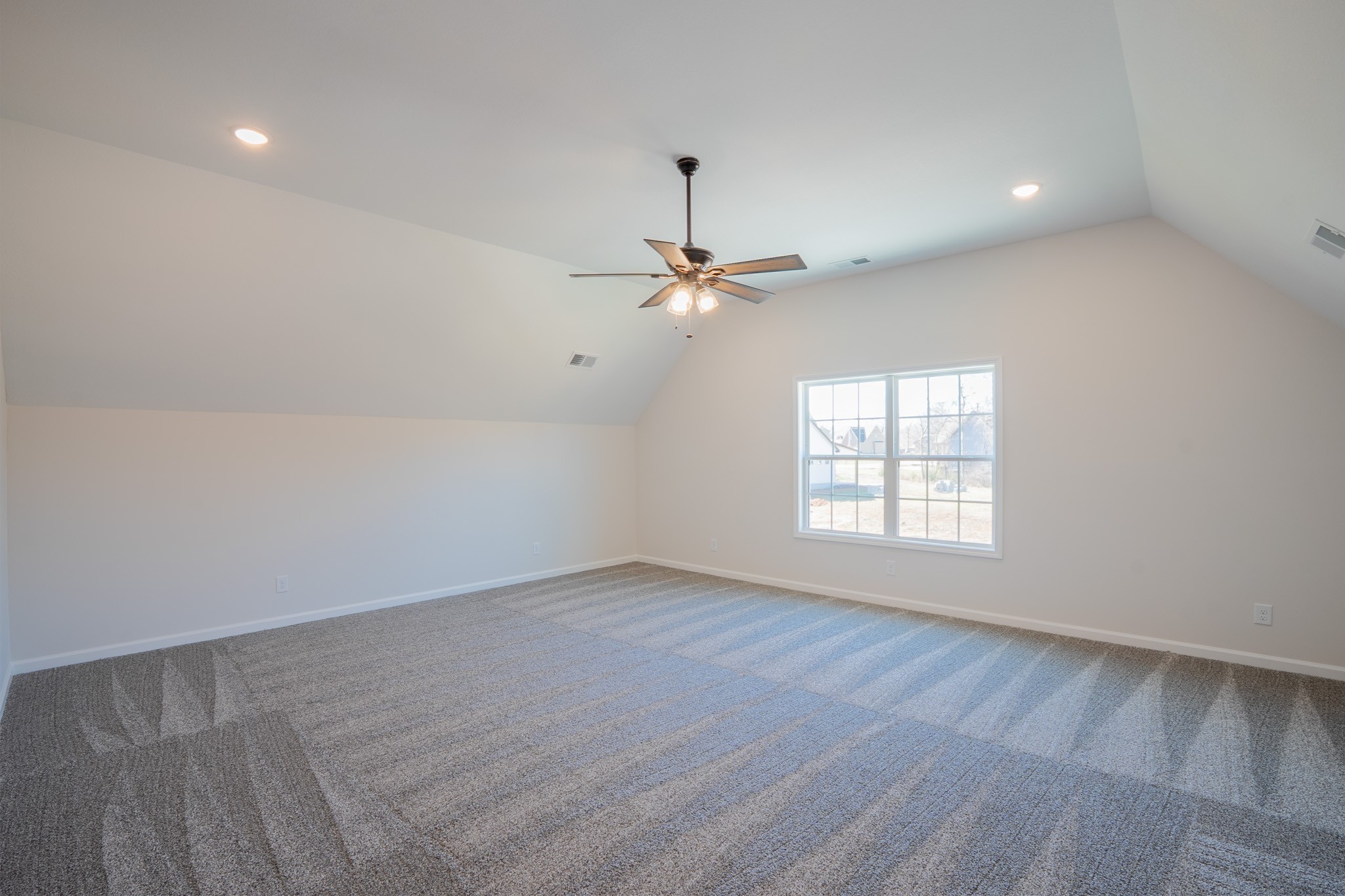 242 Autumnwood Farms Property Photo 18