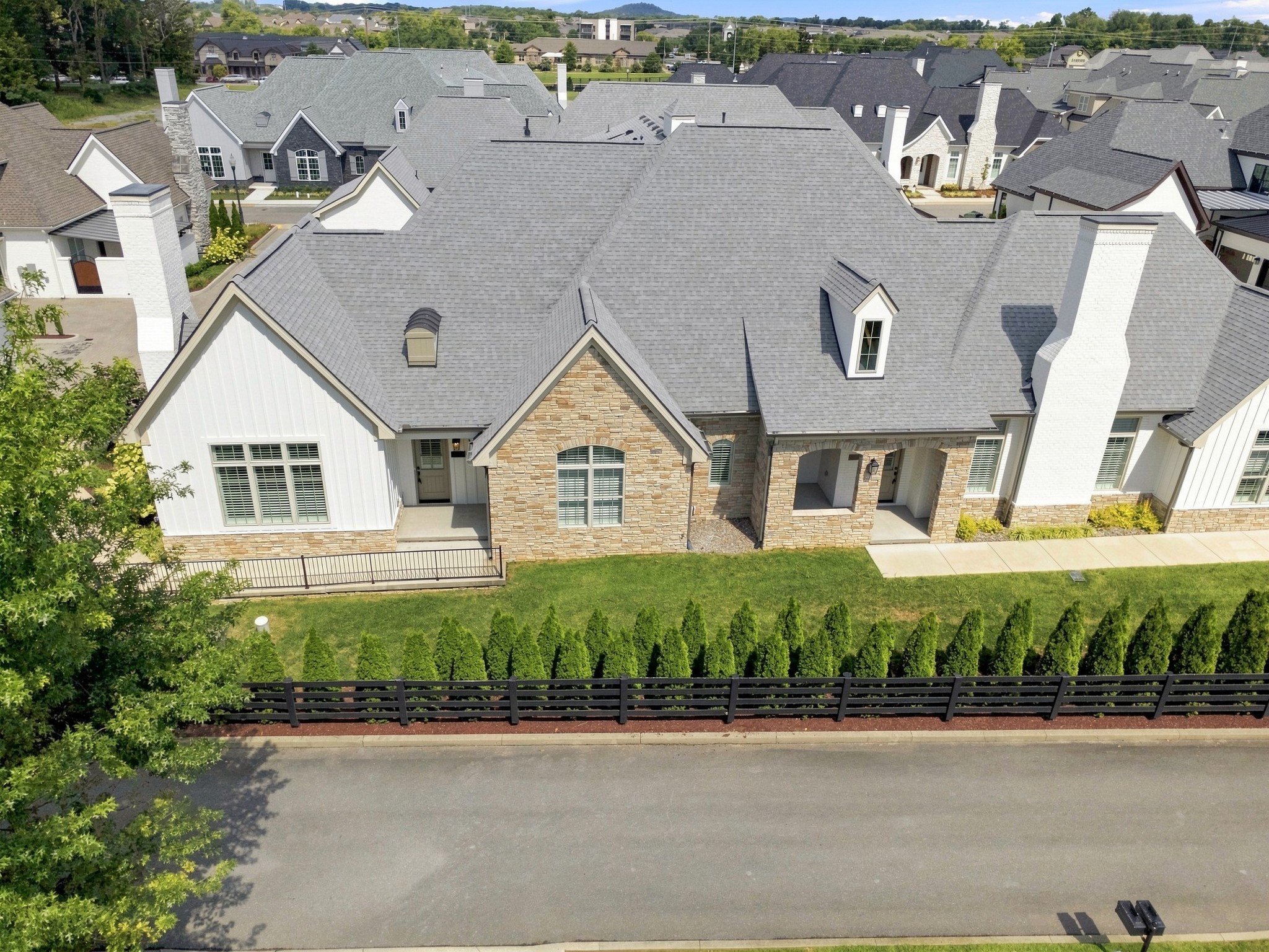 312 Flag Court Property Photo 27