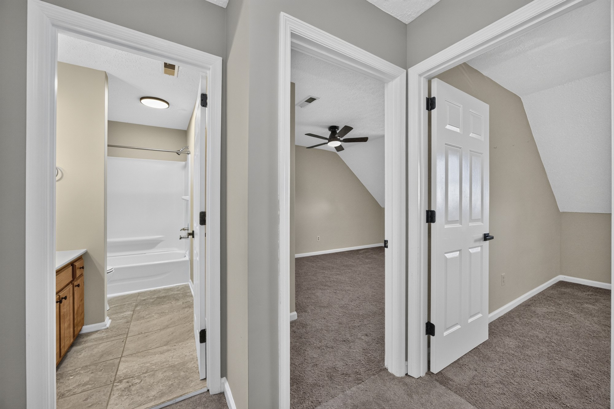 319 Deerpoint Dr Property Photo 18