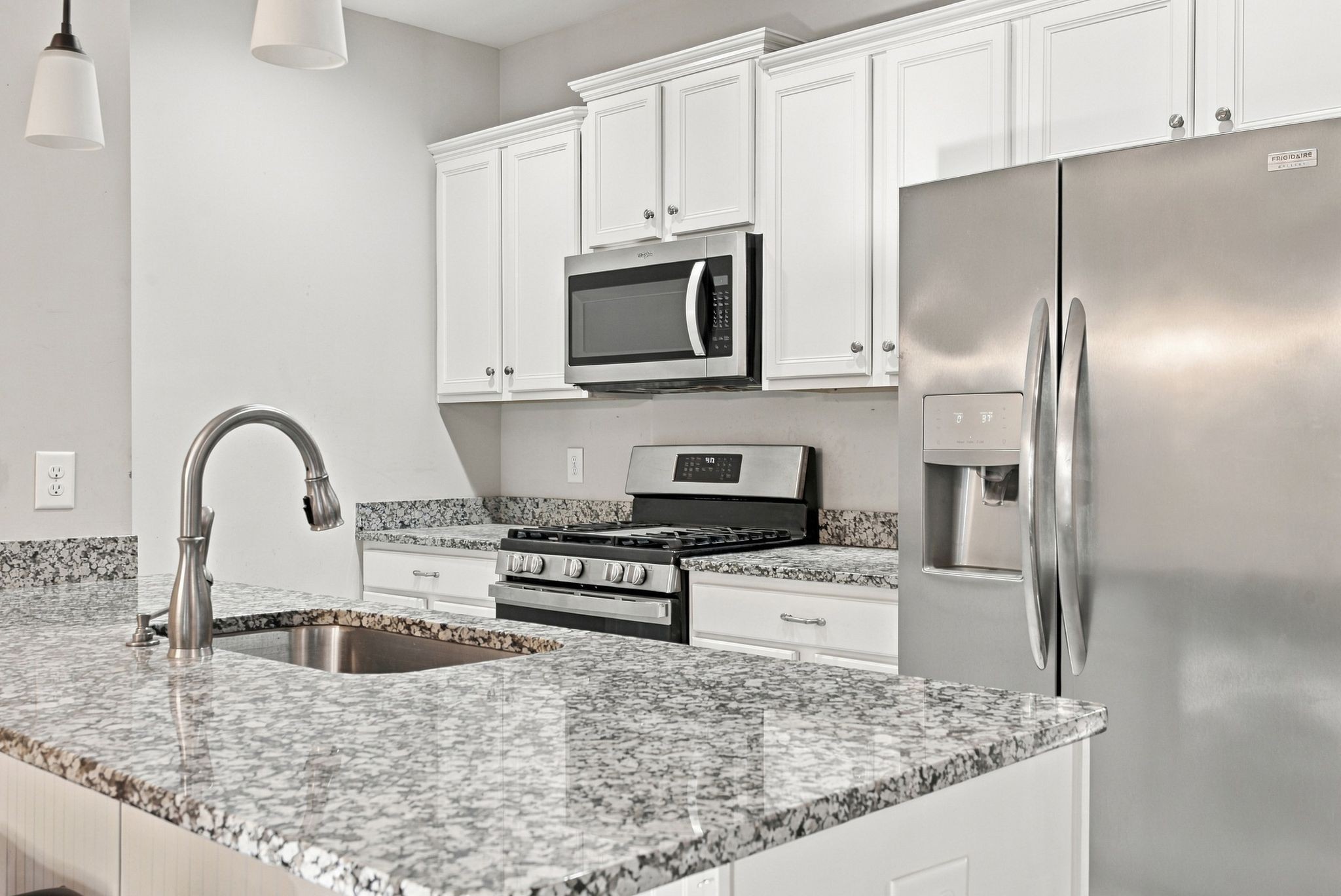 1068 Ambling Way Property Photo 19