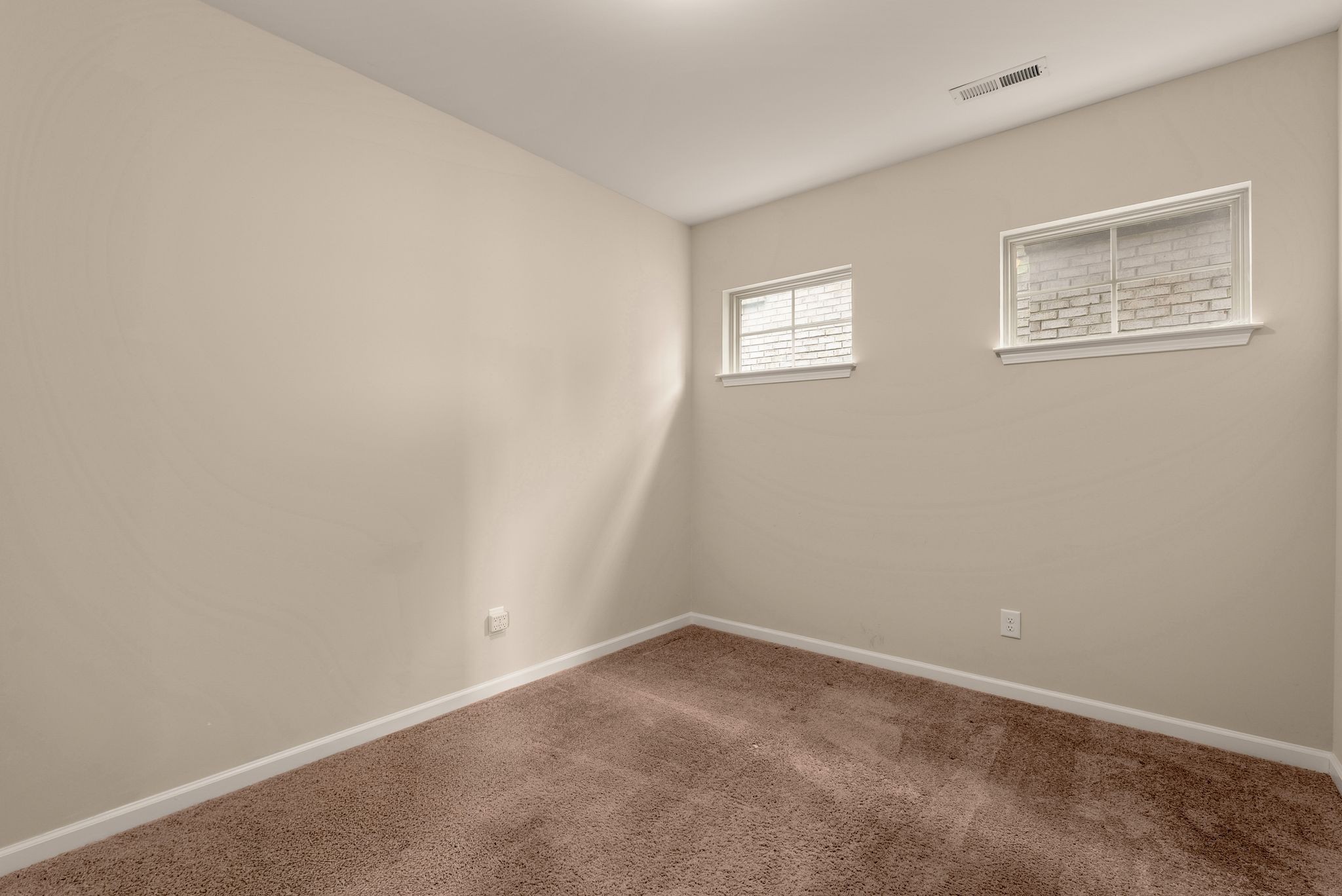 1068 Ambling Way Property Photo 32