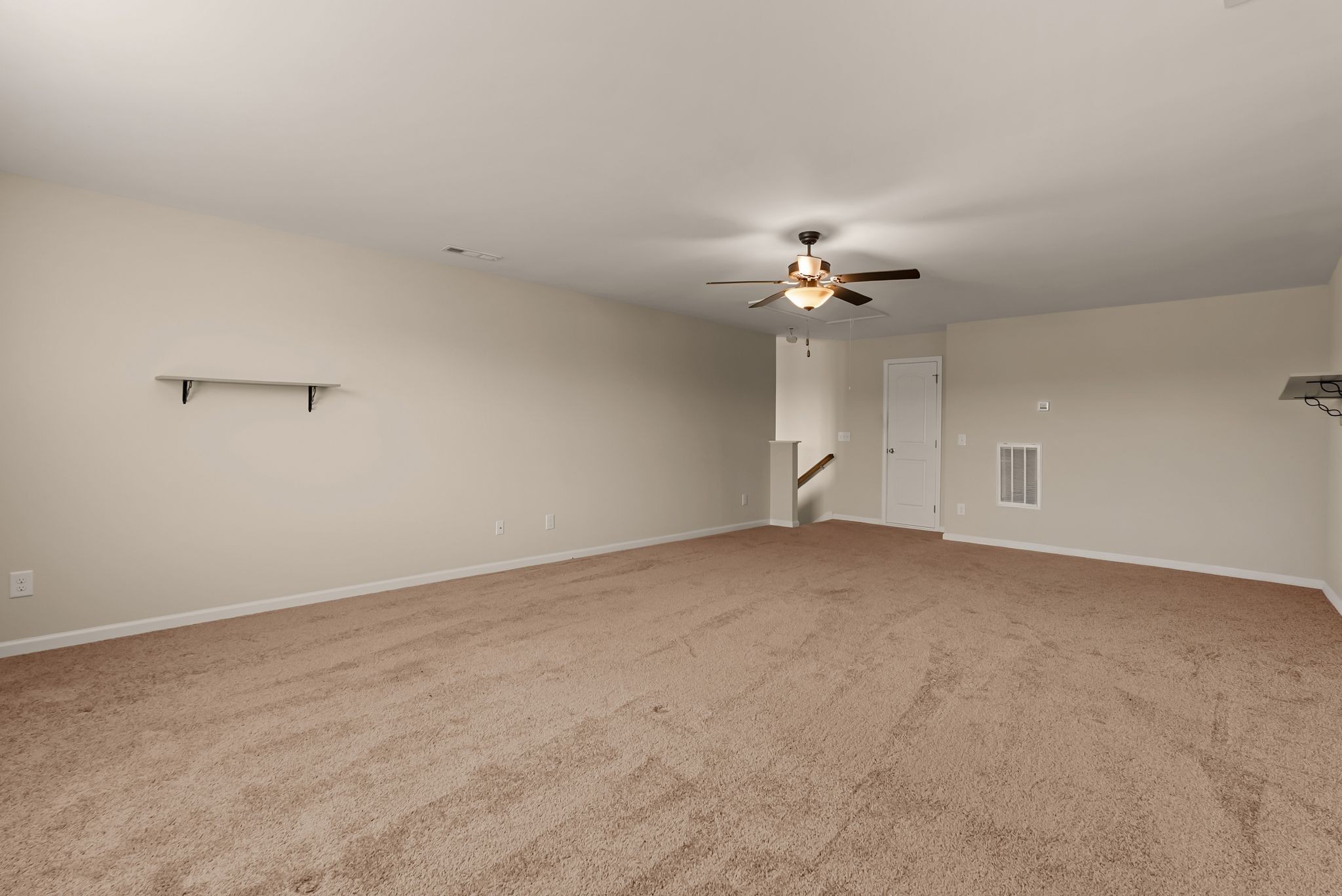 1068 Ambling Way Property Photo 34