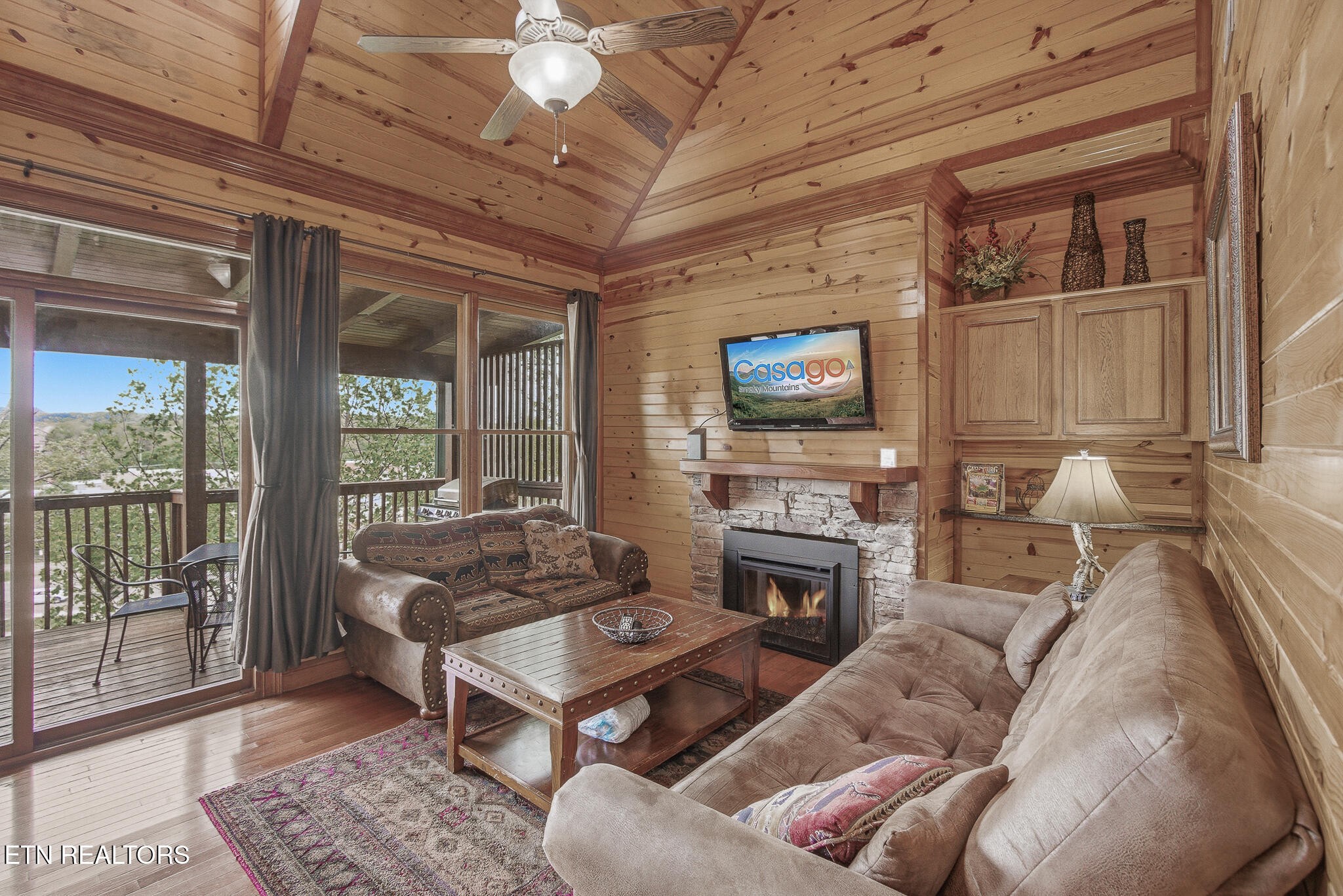 460 Big Bear Way Property Photo 4