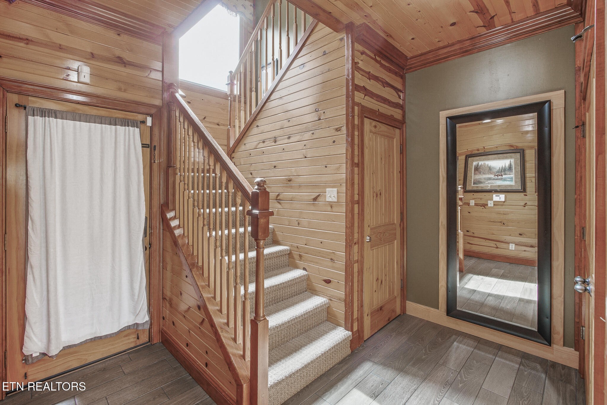 460 Big Bear Way Property Photo 13