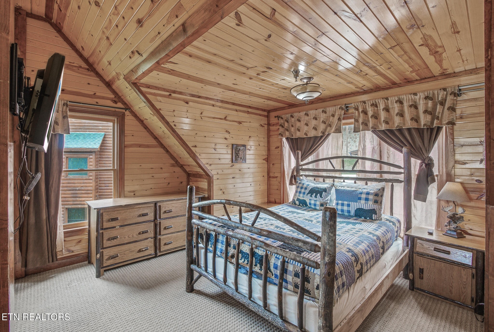 460 Big Bear Way Property Photo 26