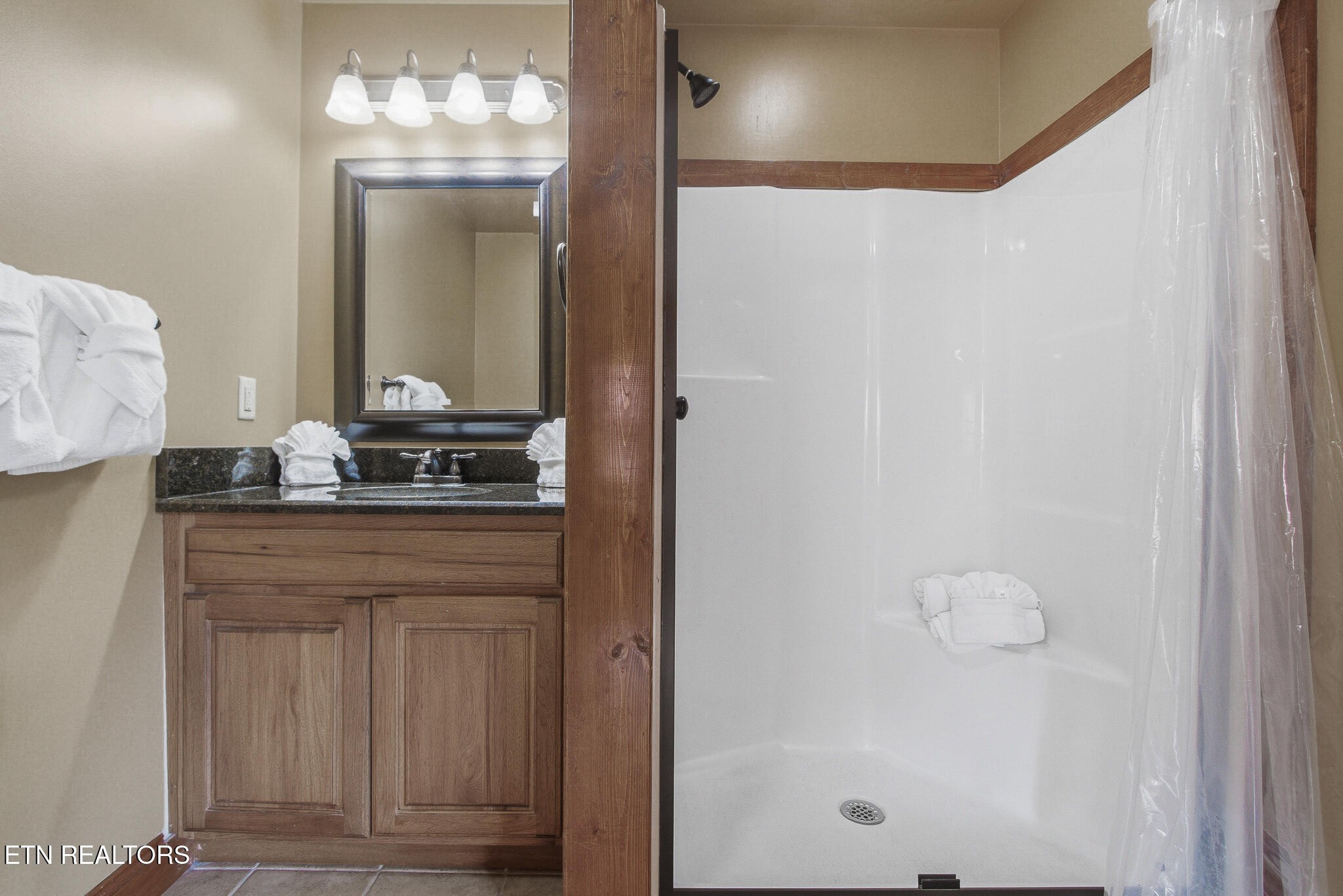 460 Big Bear Way Property Photo 28