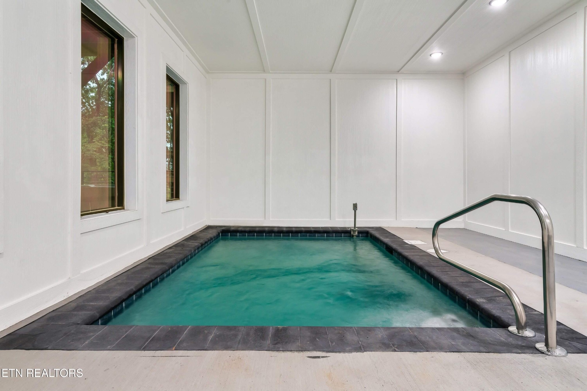 1264 Reedmont Way Property Photo 3