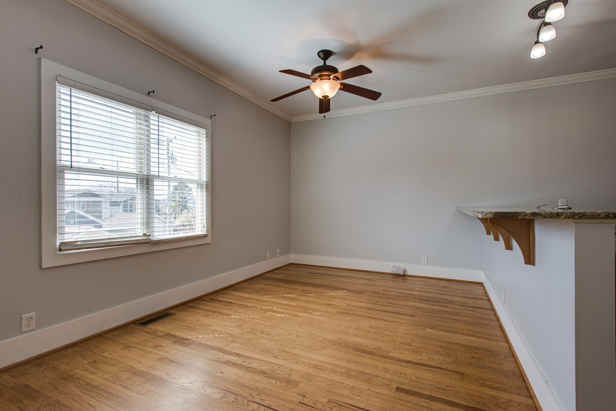 4517 Michigan Ave Property Photo 7