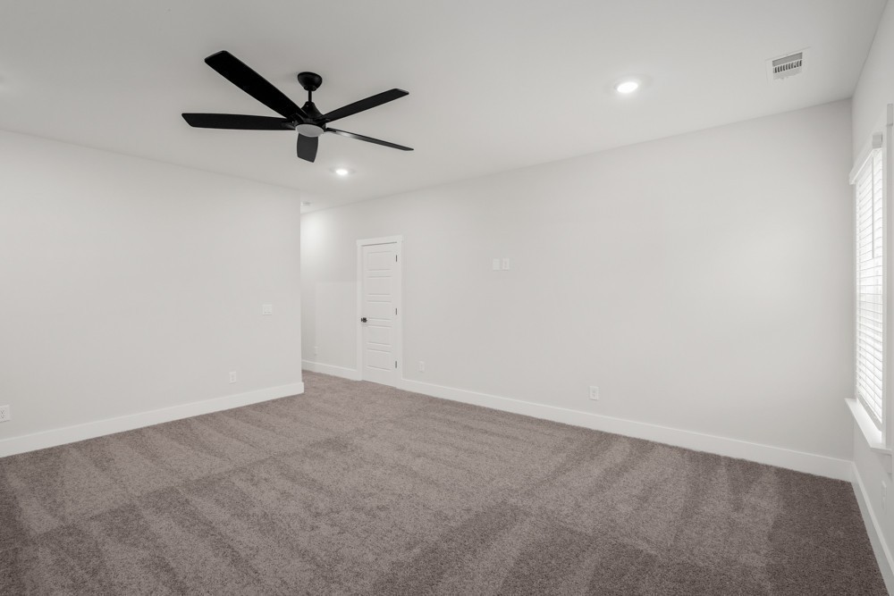 404 Springbrook Blvd Property Photo 18