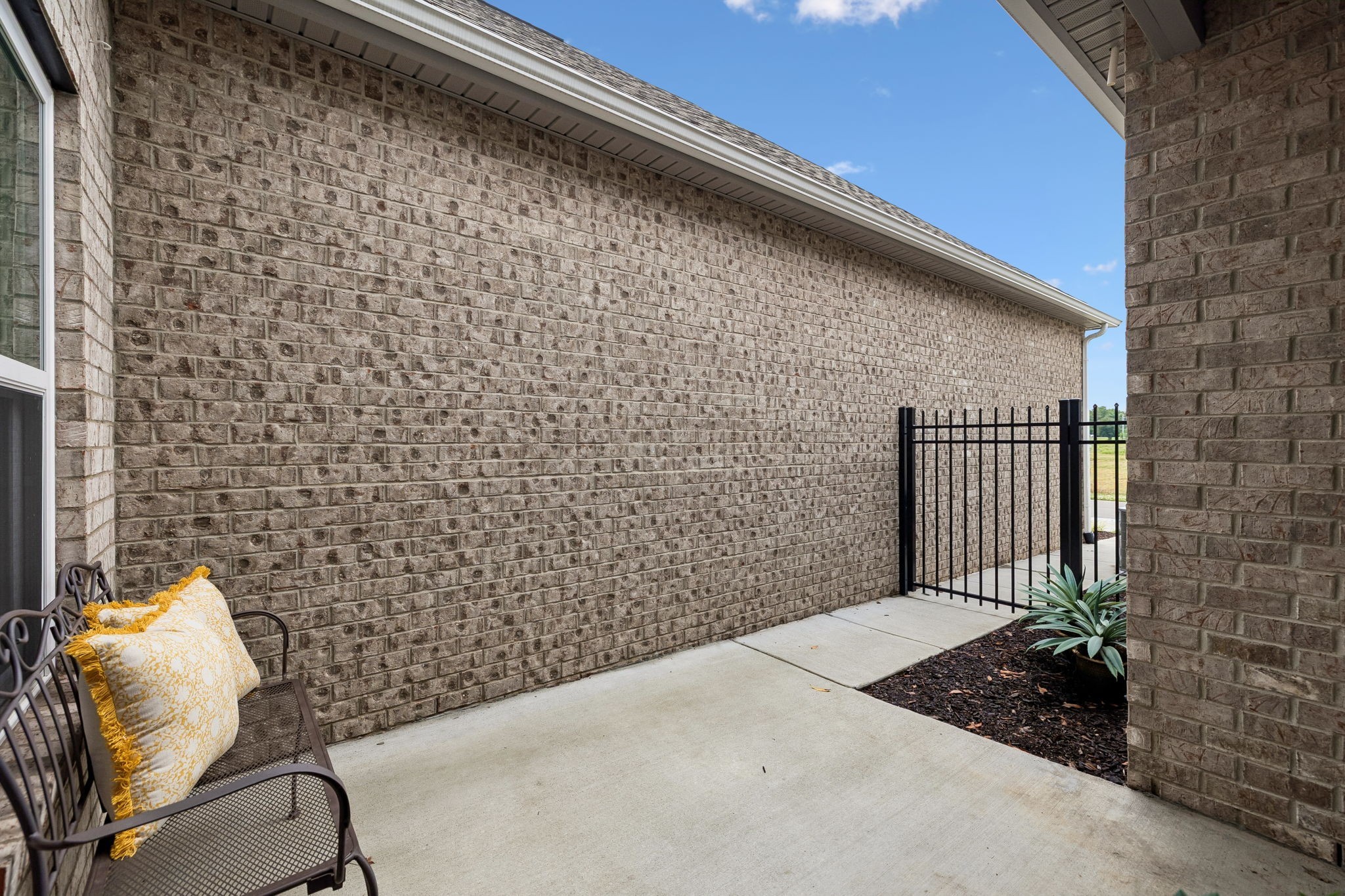 2330 Laurelstone Dr Property Photo 21