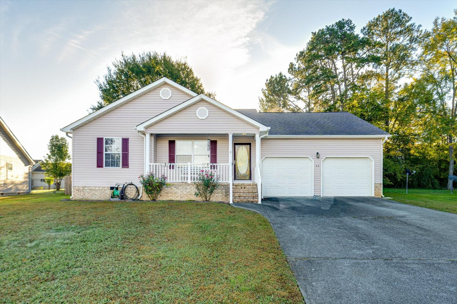 23 Night Shade Ln Property Photo 1