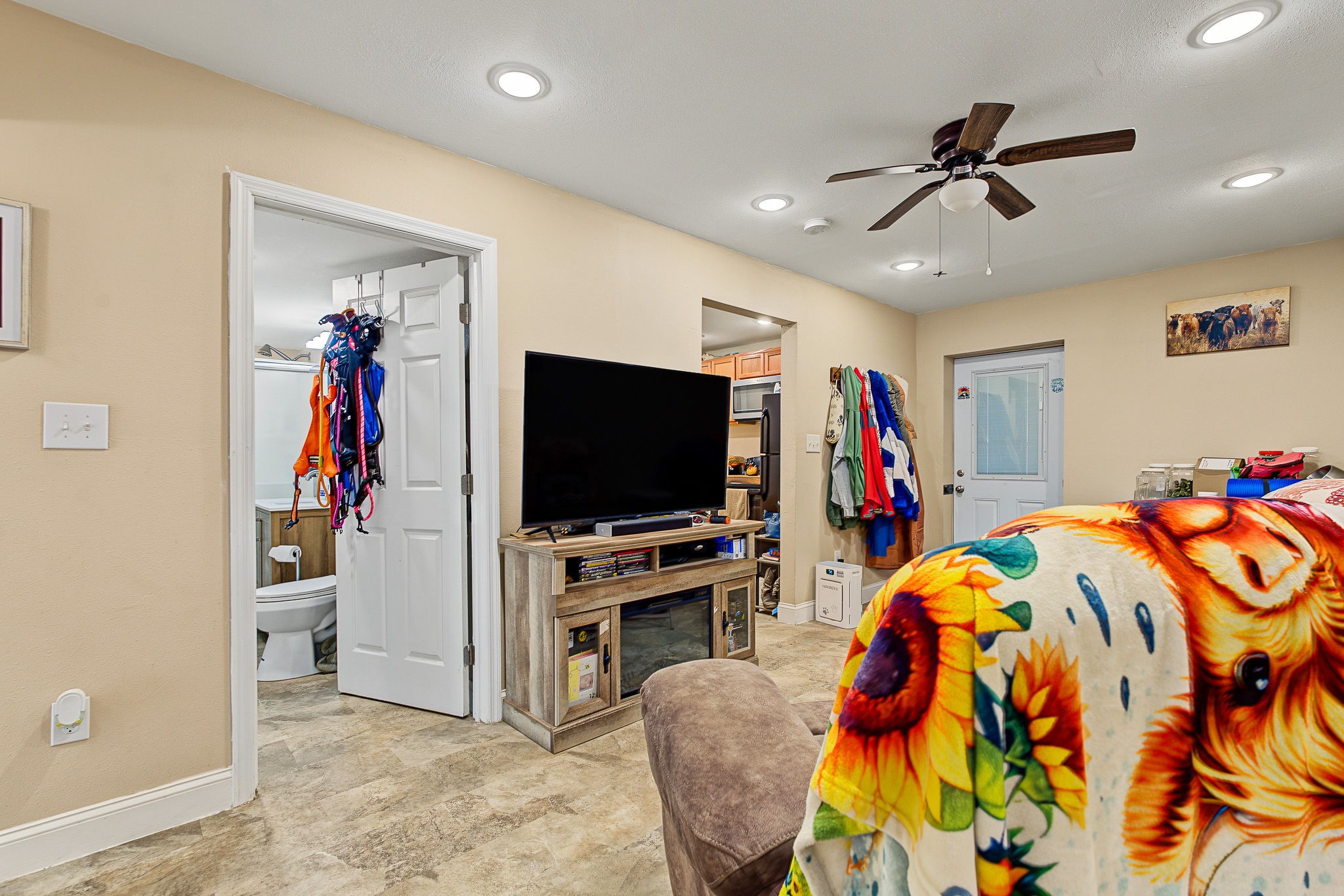 1725 Red Bone Way Property Photo 4