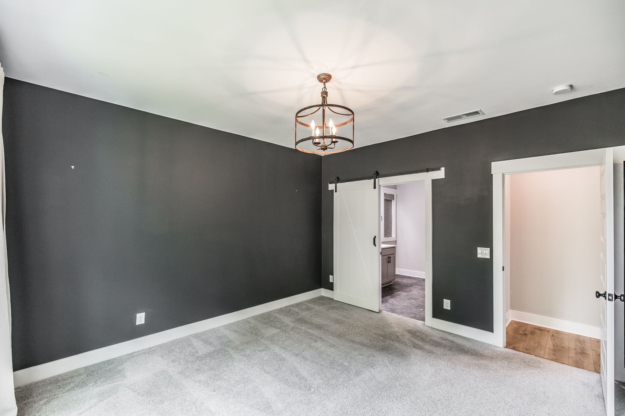 210 Woodhall Ct Property Photo 49