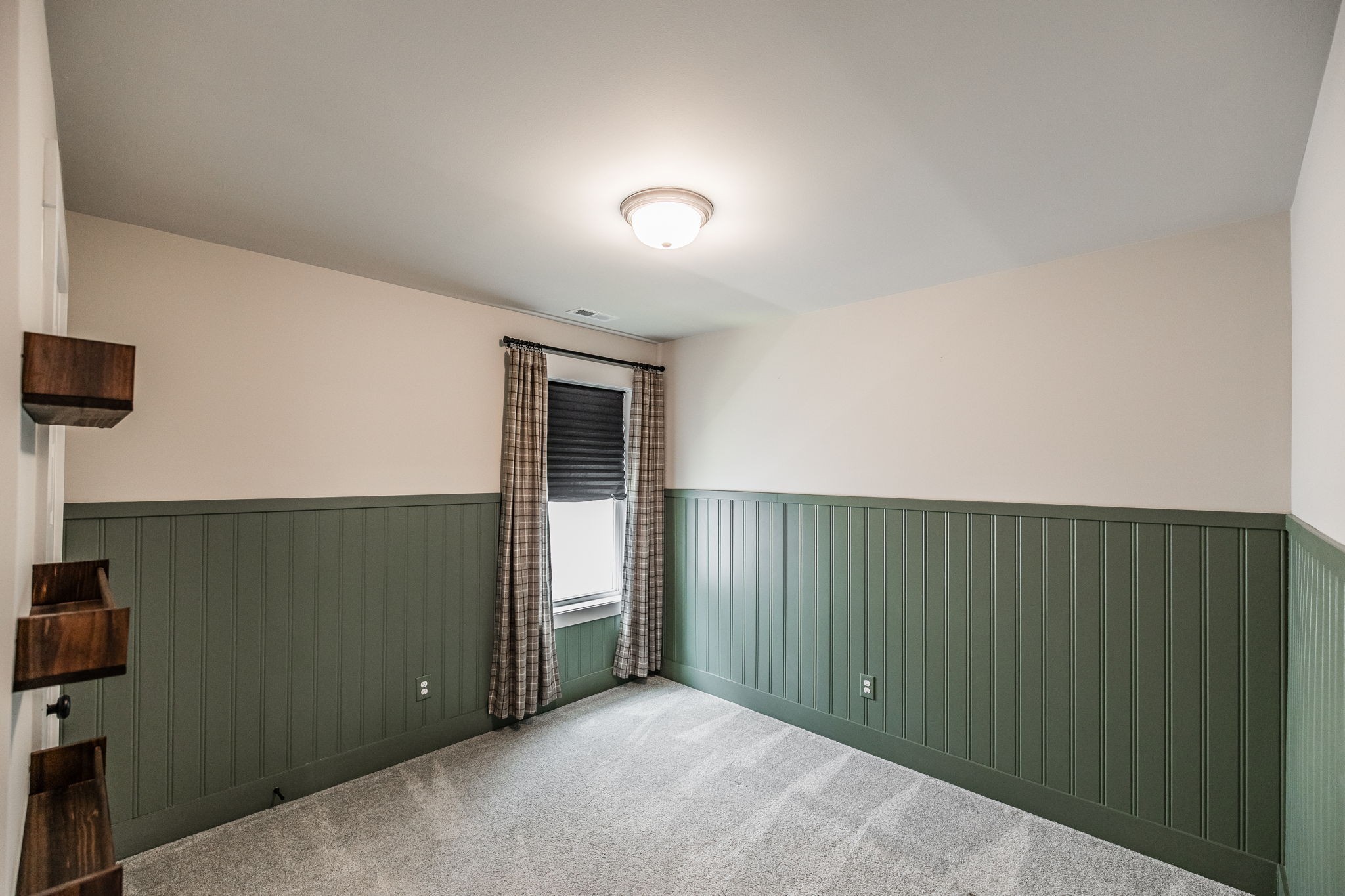 210 Woodhall Ct Property Photo 72