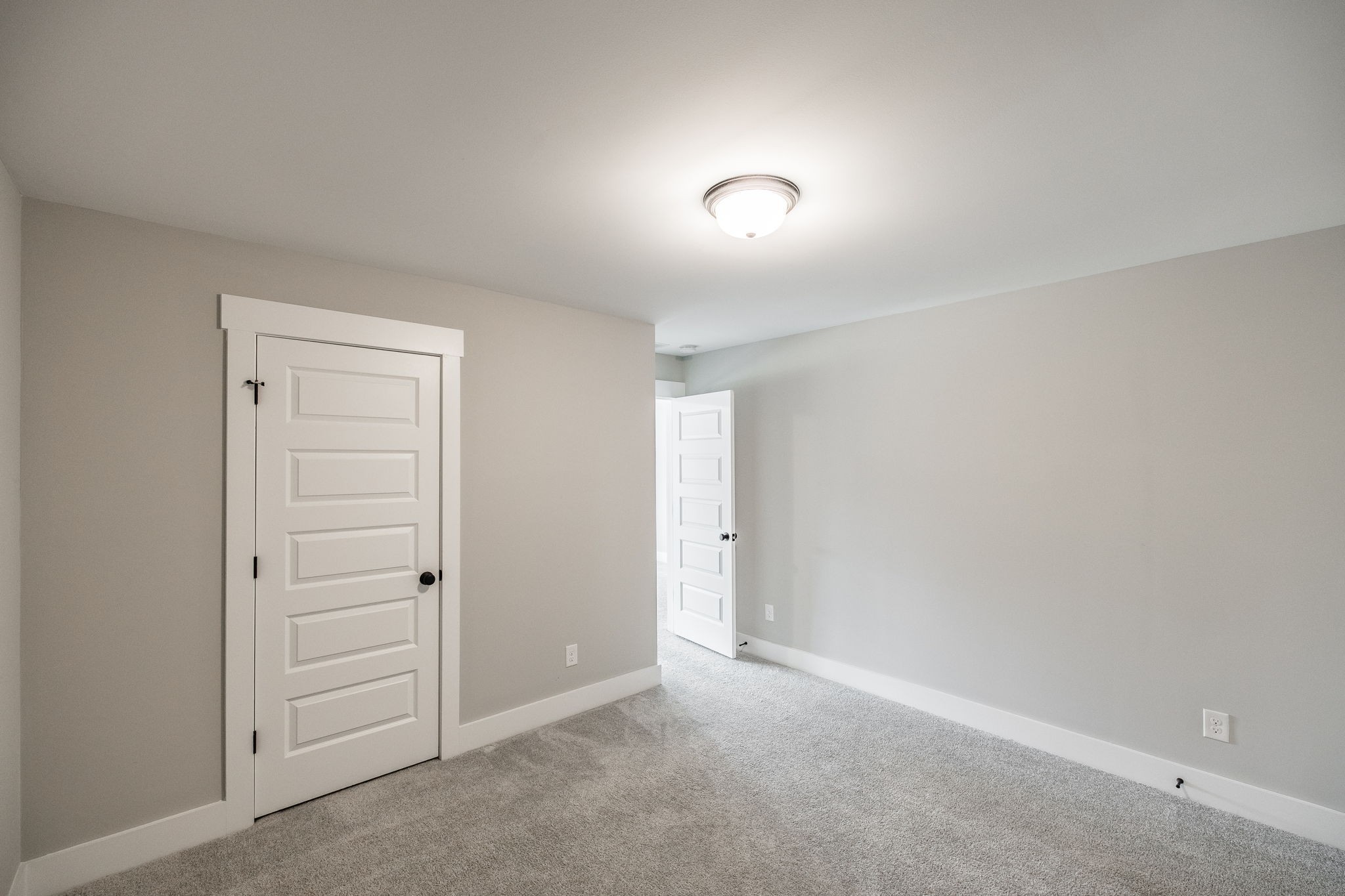 210 Woodhall Ct Property Photo 82