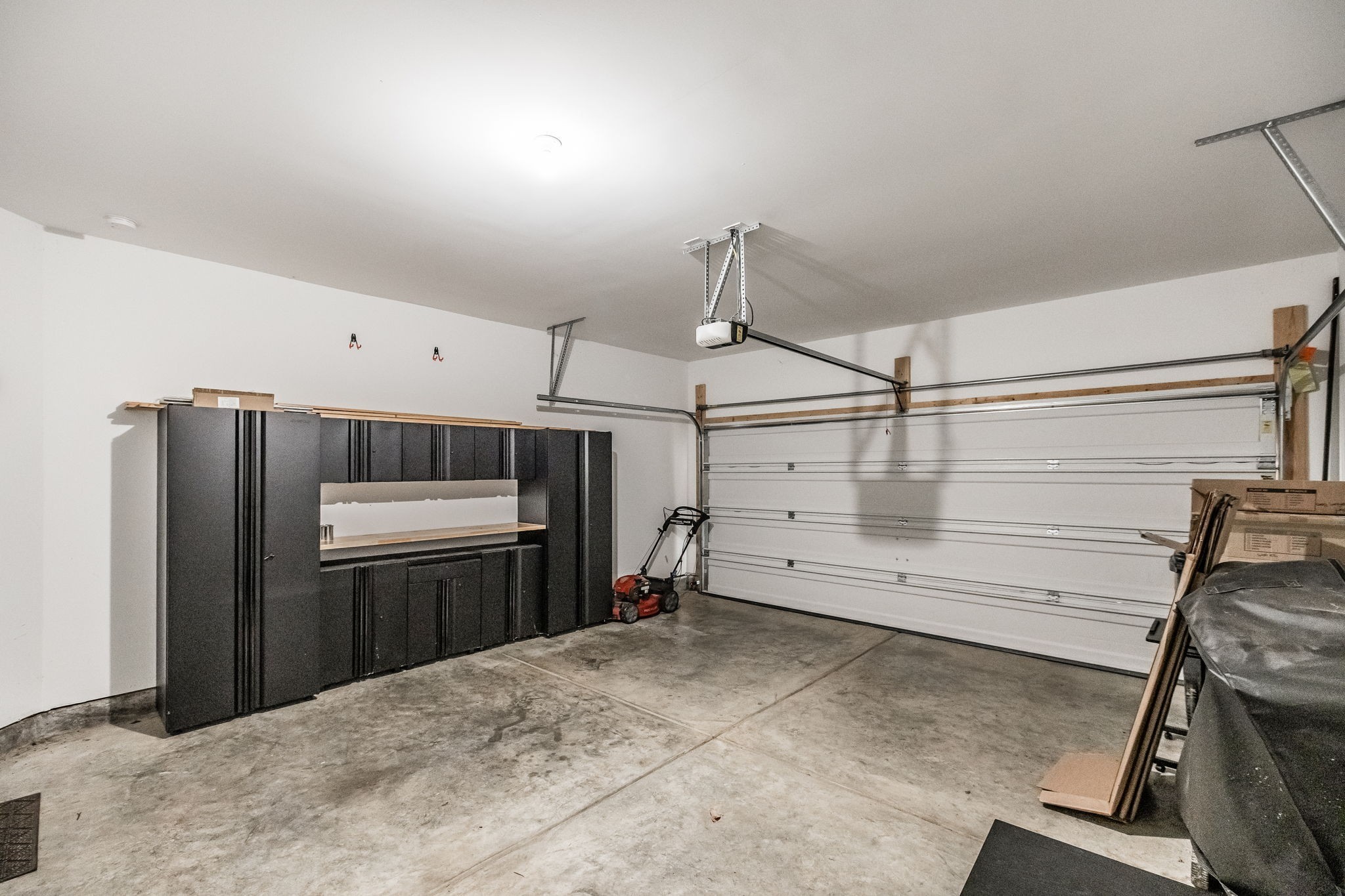210 Woodhall Ct Property Photo 84