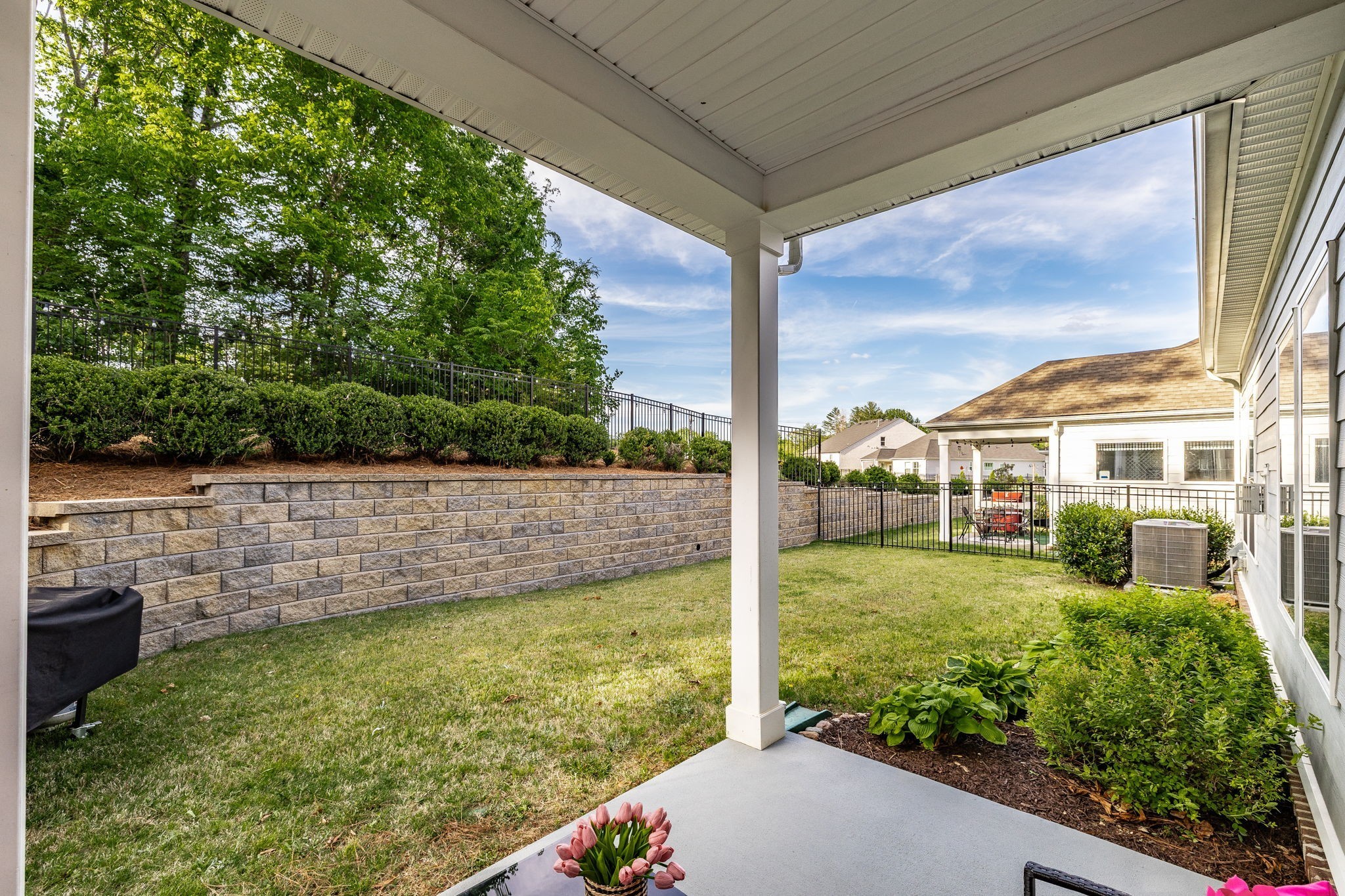 210 Woodhall Ct Property Photo 85